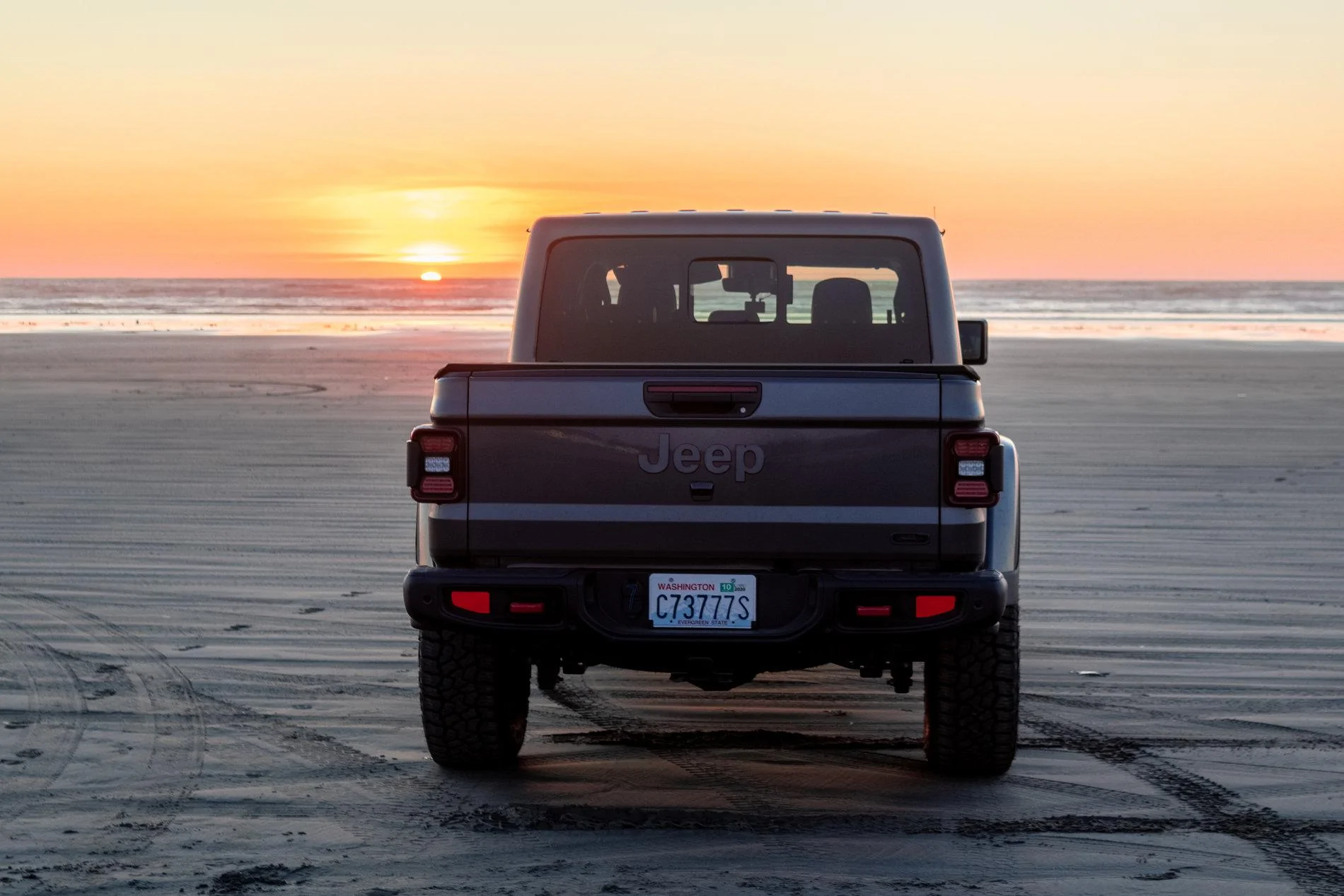 Jeep Gladiator Photograph of the Month Contest - November 2019 Jeep Beach License-