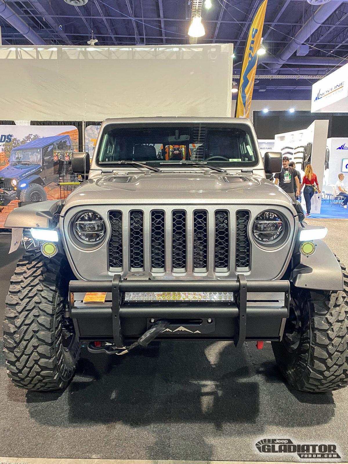 Jeep Gladiator Trail Mods Gladiator Build [SEMA 2019] Trail-Mods-Gladiator-Build-SEMA-2019-1