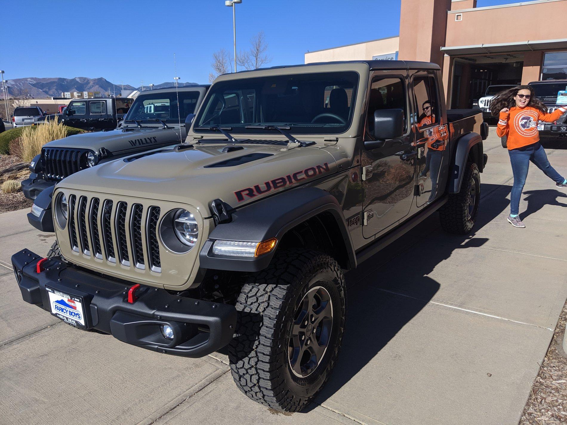 Jeep Gladiator Delay ordering for GATOR?????? MVIMG_20191109_103132