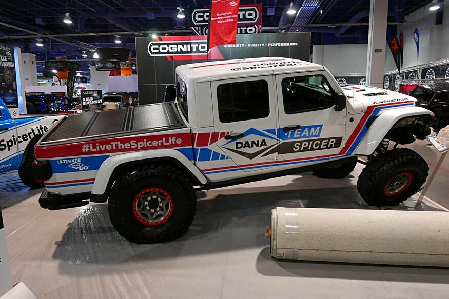Jeep Gladiator SEE-M-All - SEMA Show Gladiators - See 'em all here jeep-gladiators-battle-it-out-at-sema-2019-029