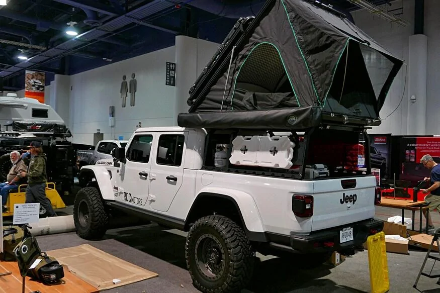 Jeep Gladiator SEE-M-All - SEMA Show Gladiators - See 'em all here jeep-gladiators-battle-it-out-at-sema-2019-035