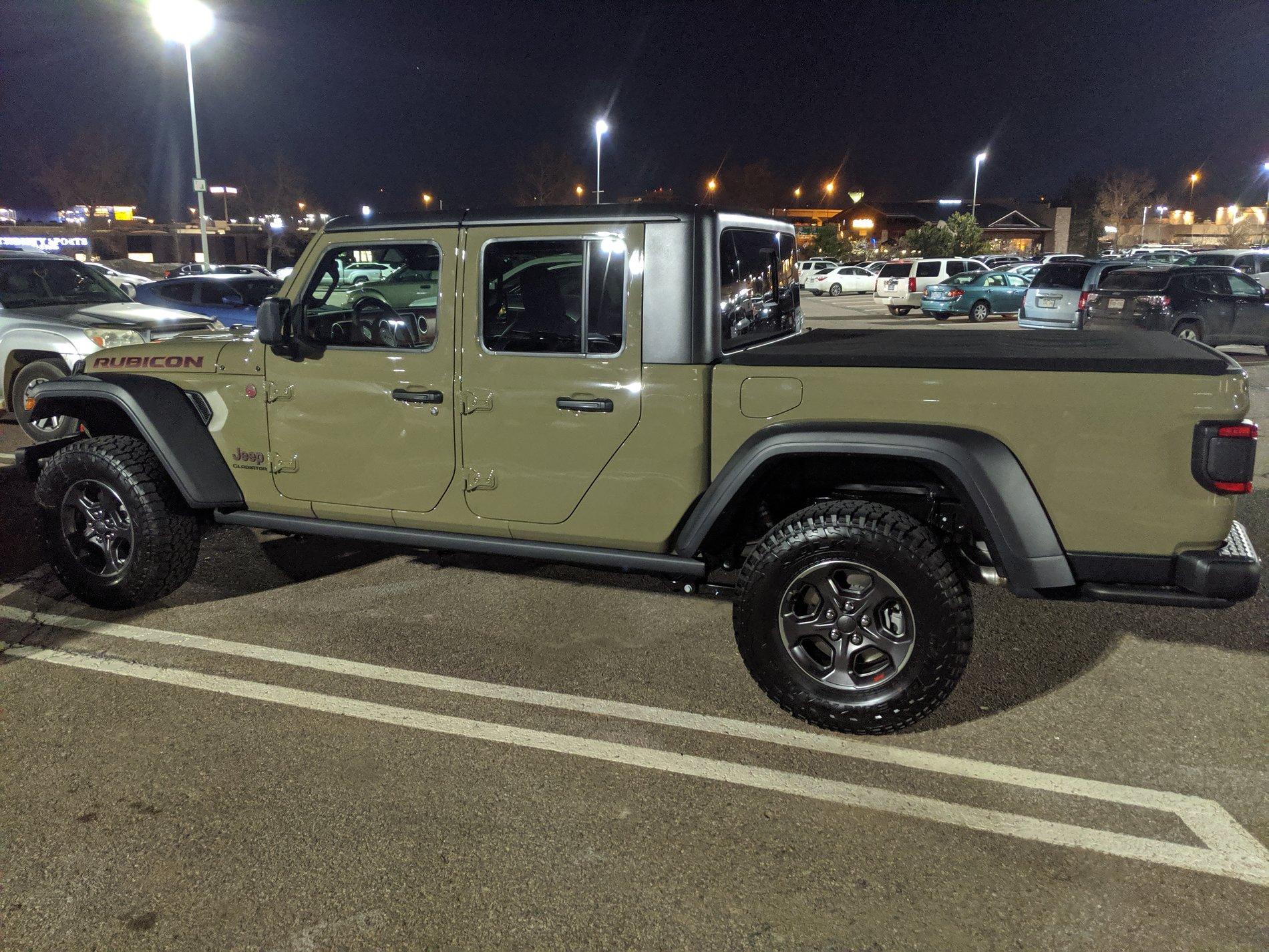 Jeep Gladiator Delay ordering for GATOR?????? MVIMG_20191109_173958