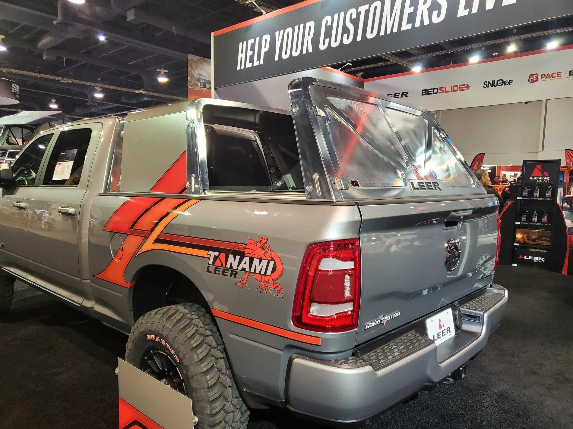 Jeep Gladiator LEER and A.R.E 20191108_133909