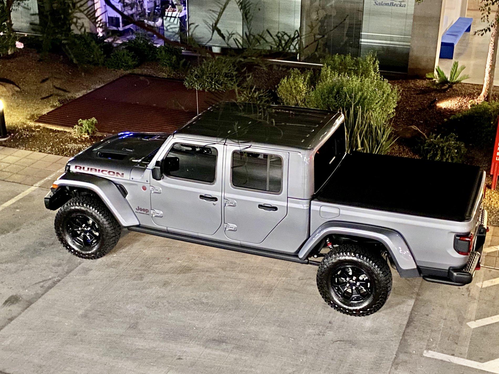 Jeep Gladiator LAUNCH EDITION Gladiator JT Club 555BDBB0-BF9B-4704-A525-4017F731FD82