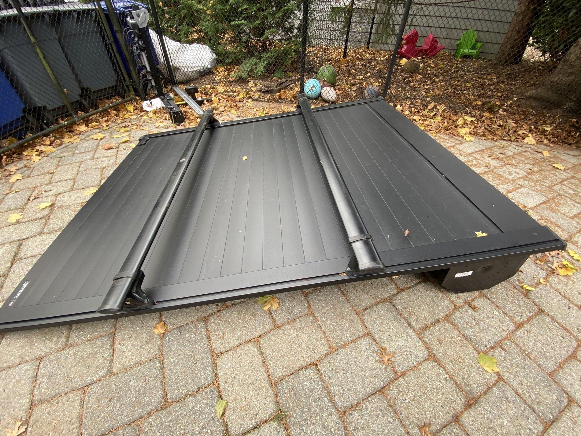 Jeep Gladiator Retrax tonneau cover and Yakima bars for Ford Super Duty ( 6.75’ bed) - $2150 (North Jersey) A7716859-4EEA-4287-9F74-632F76C08013