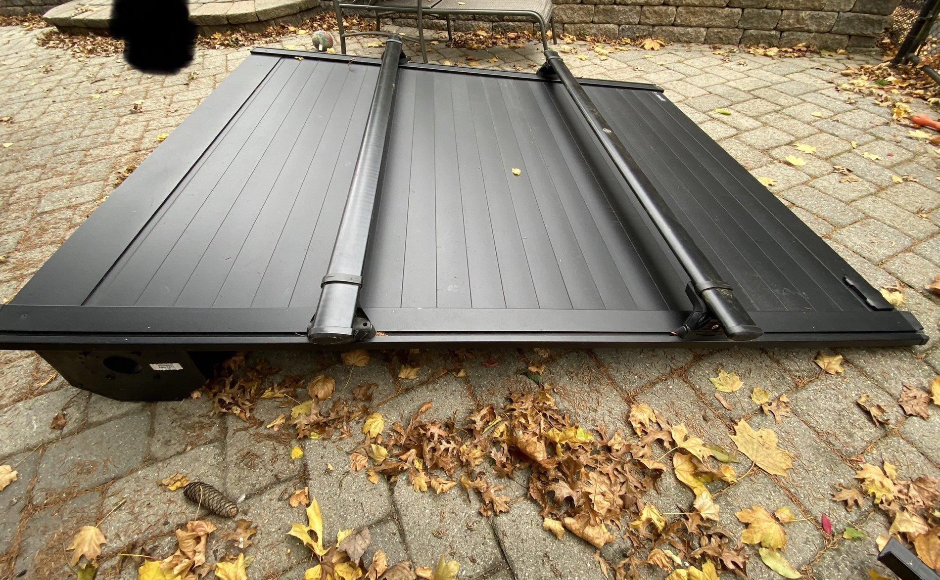 Jeep Gladiator Retrax tonneau cover and Yakima bars for Ford Super Duty ( 6.75’ bed) - $2150 (North Jersey) B8CDB4B5-221A-4949-98CA-0CB760C6297B