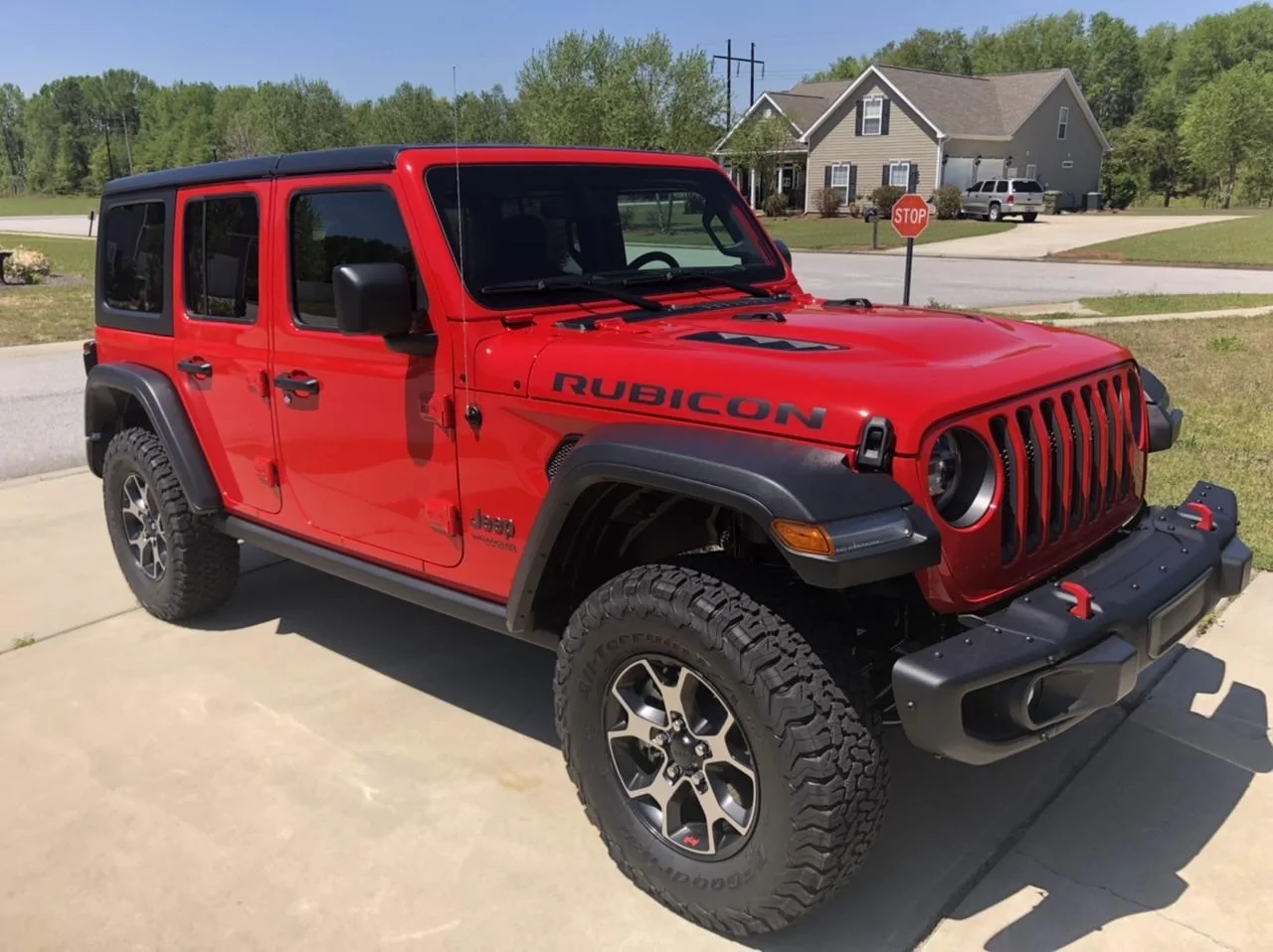 Jeep Gladiator JL to JT owners, post up both 9CFC23AA-E87E-4546-81A6-2A8942489987