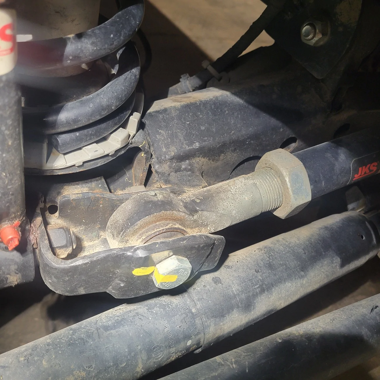 Jeep Gladiator Rock Hard 4x4 - rusting skid bolts, very disappointed in customer service 17564359338095158332726002337705