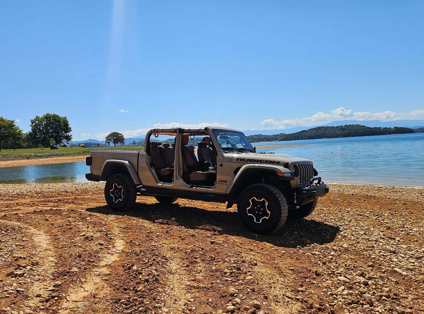 Jeep Gladiator For those of you with a Stinger head unit... 20250829_122659