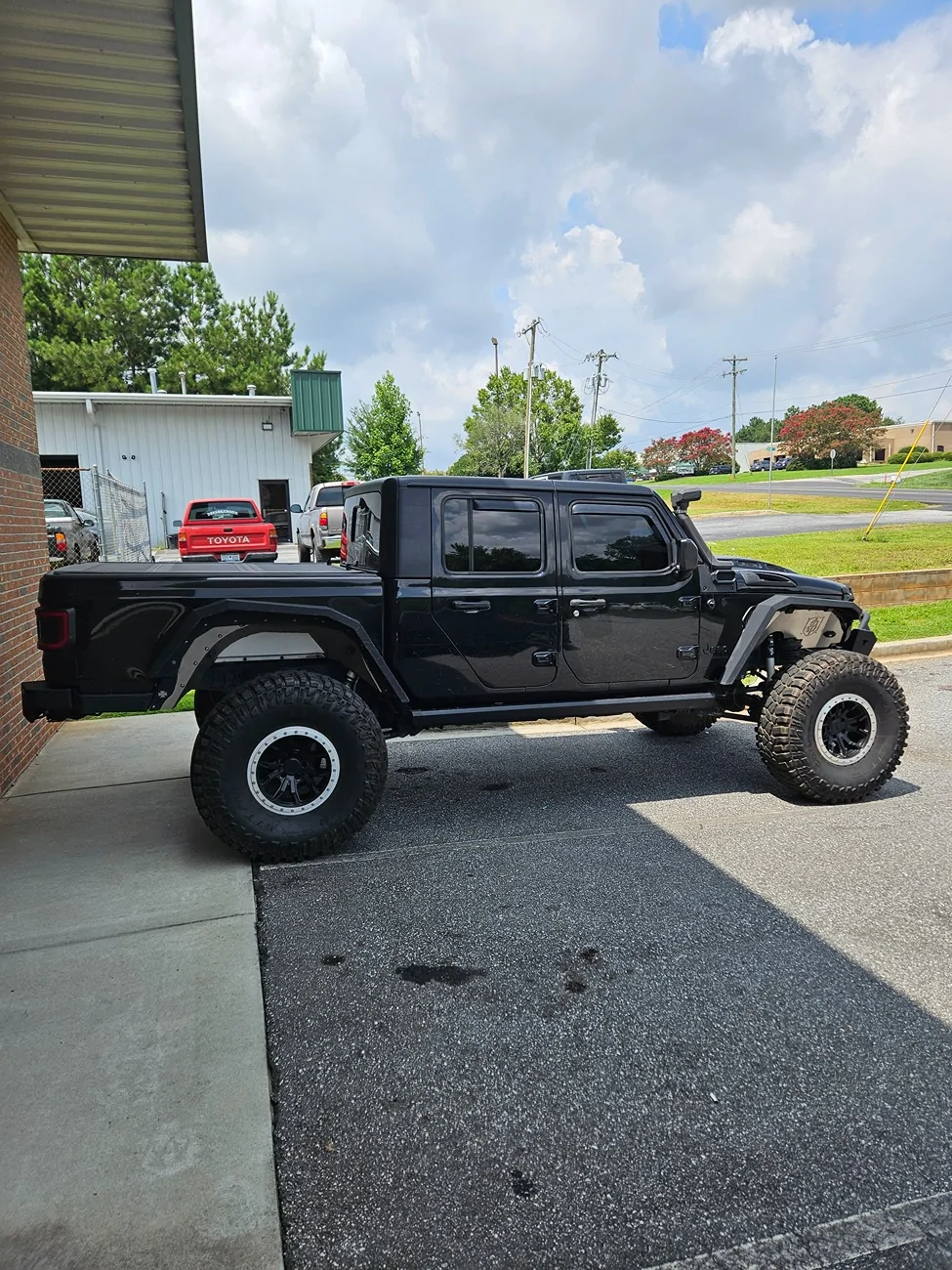 Jeep Gladiator 2020 Gladiator Many Upgrades 34,500.00 20250821_132814
