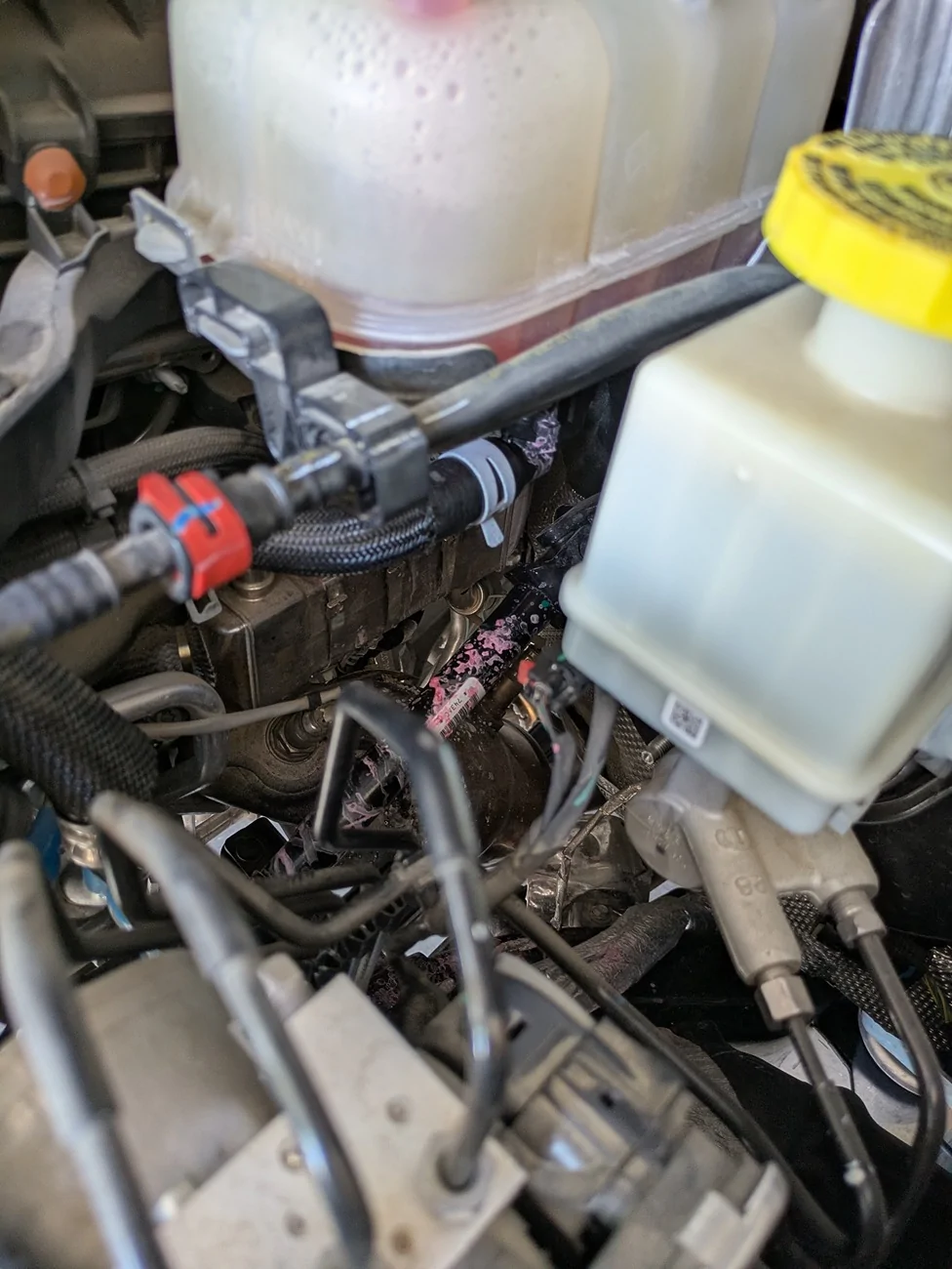 Jeep Gladiator Leaking Coolant Reservoir? (Always check your fluids!!) PXL_20250901_203512272