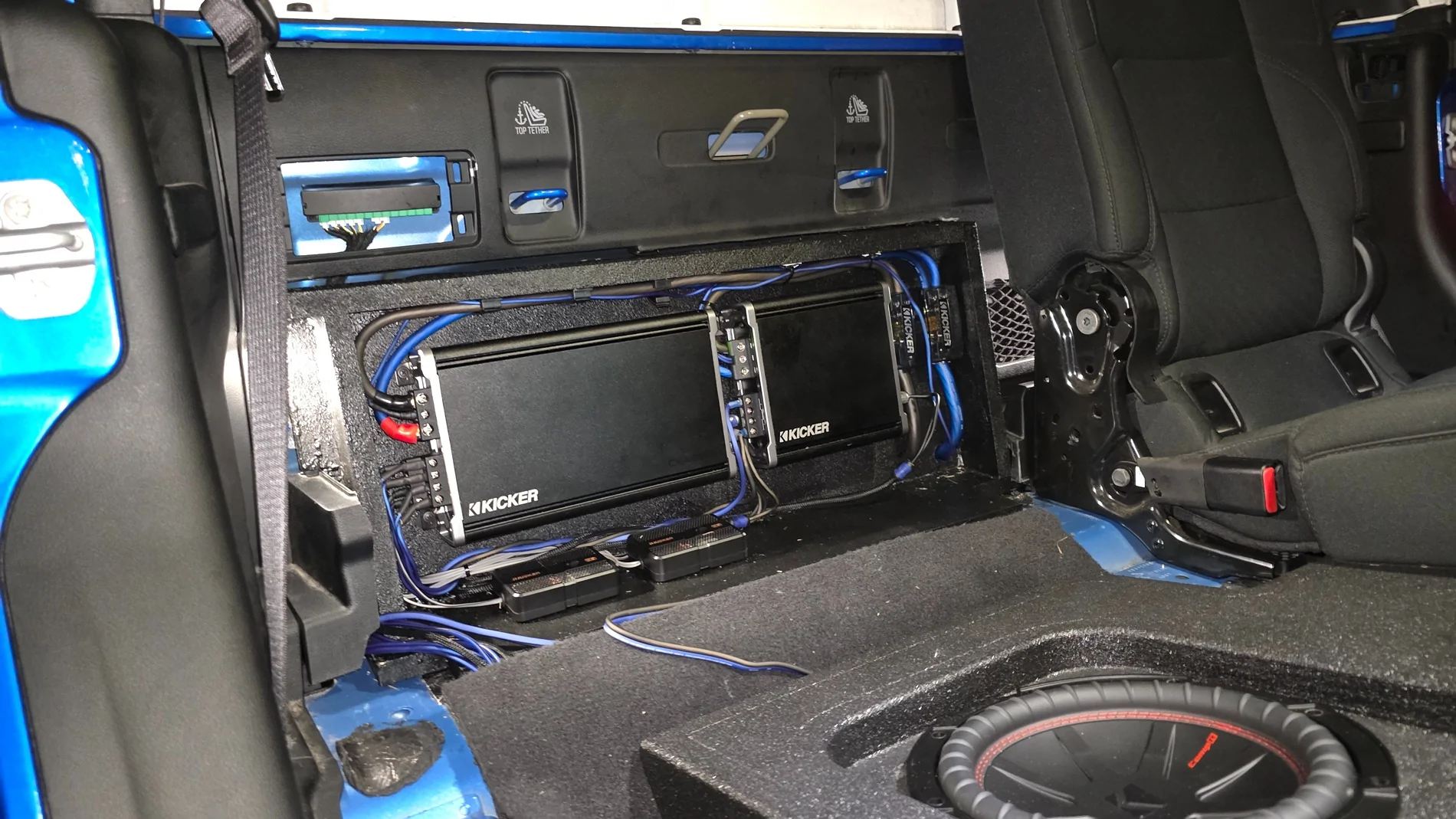 Jeep Gladiator Full audio upgrade - bye bye Alpine, hello Kicker my old friend 20478