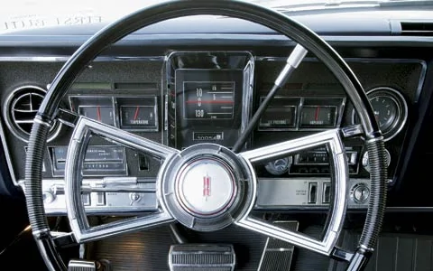 c12_0509_toronado26_z.jpg