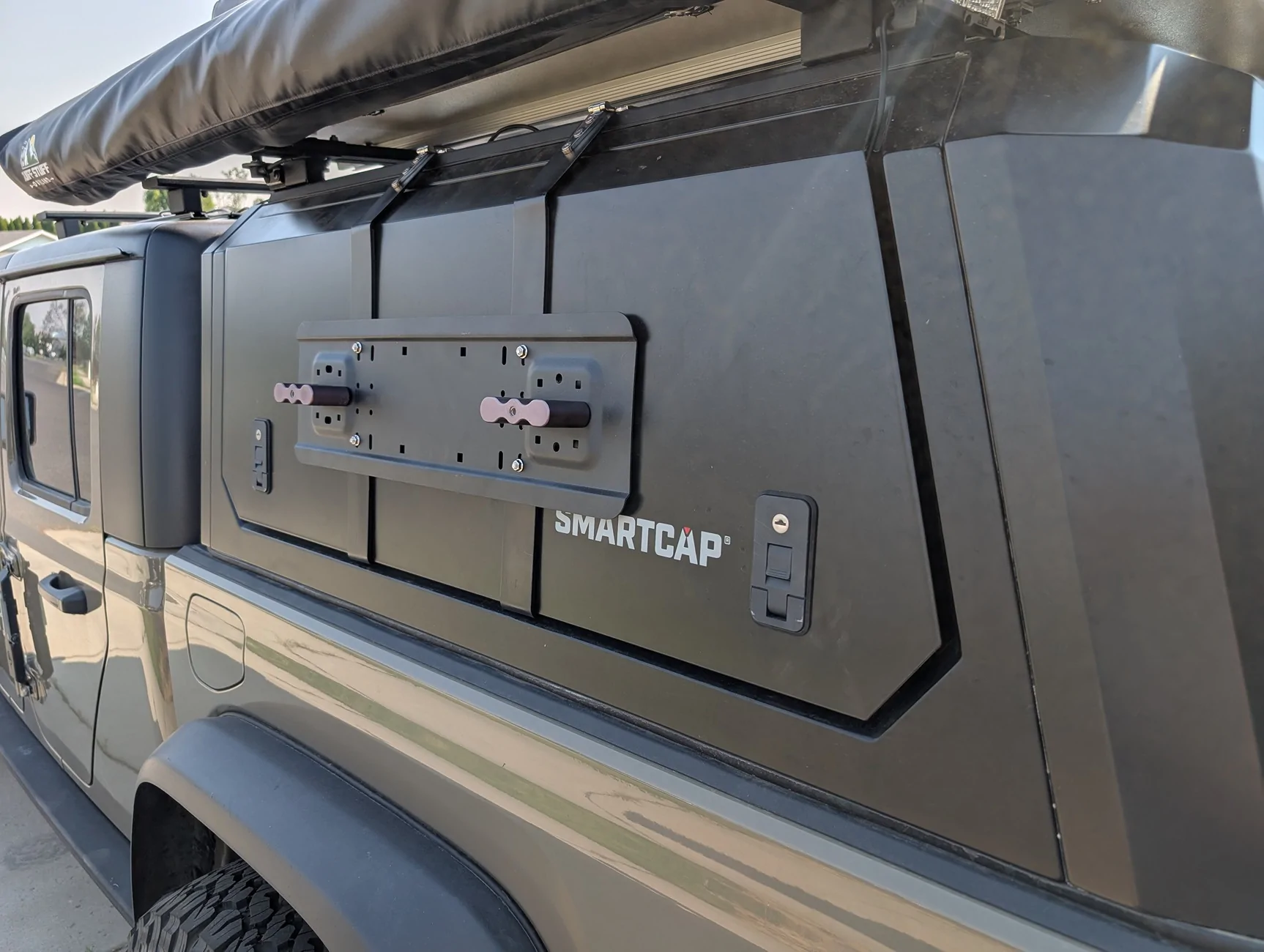 Jeep Gladiator Mounting rotopax and or traction boards on exterior of RSI Smartcap? PXL_20250903_175539487