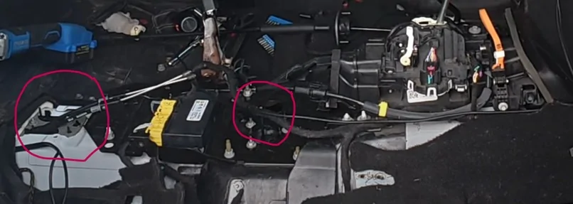 Jeep Gladiator Transmission tunnel area below center console Screenshot_3