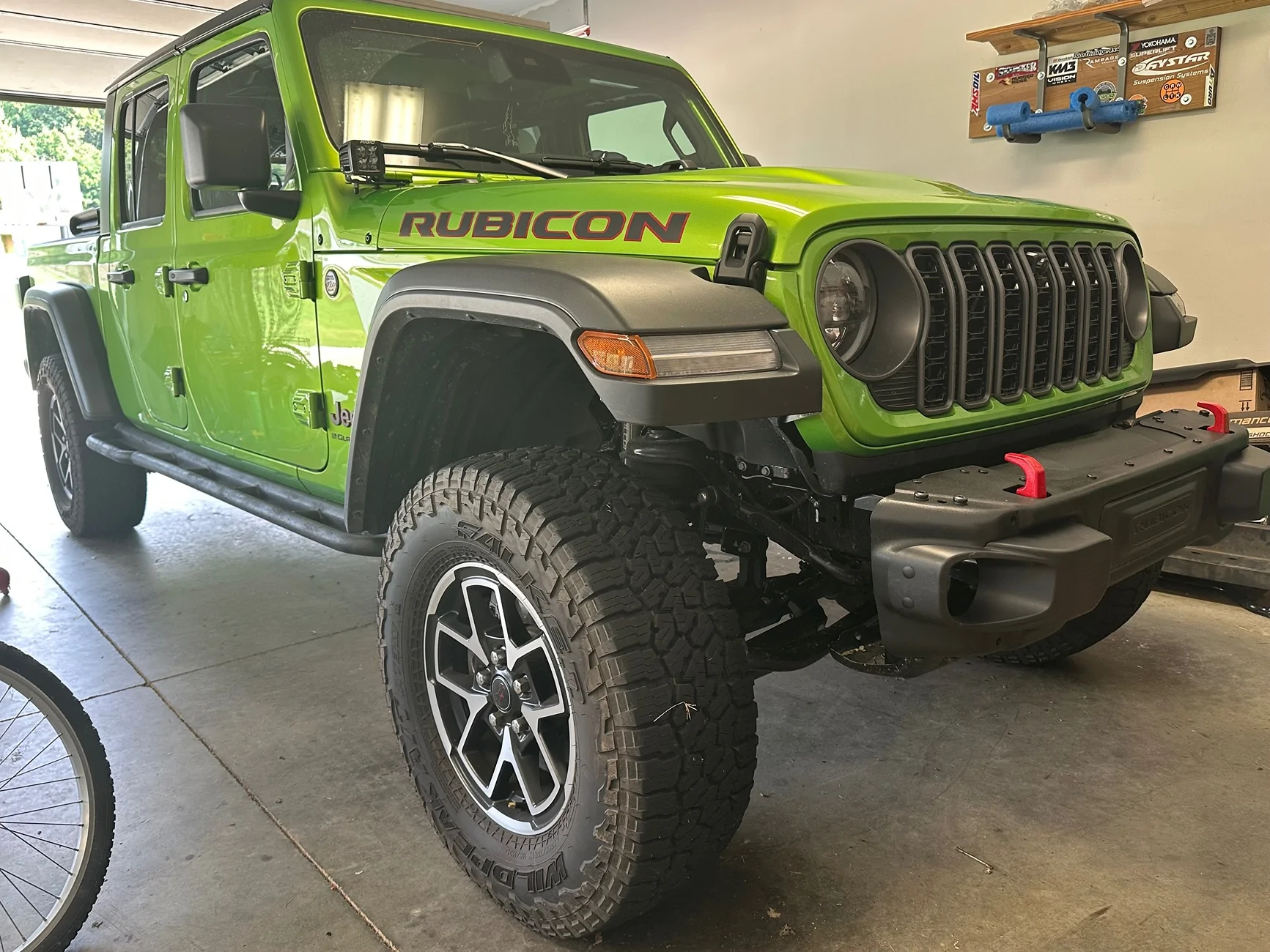 Jeep Gladiator 2025 Mojito Rubicon. Gladiator to car back to gladiator IMG_5159