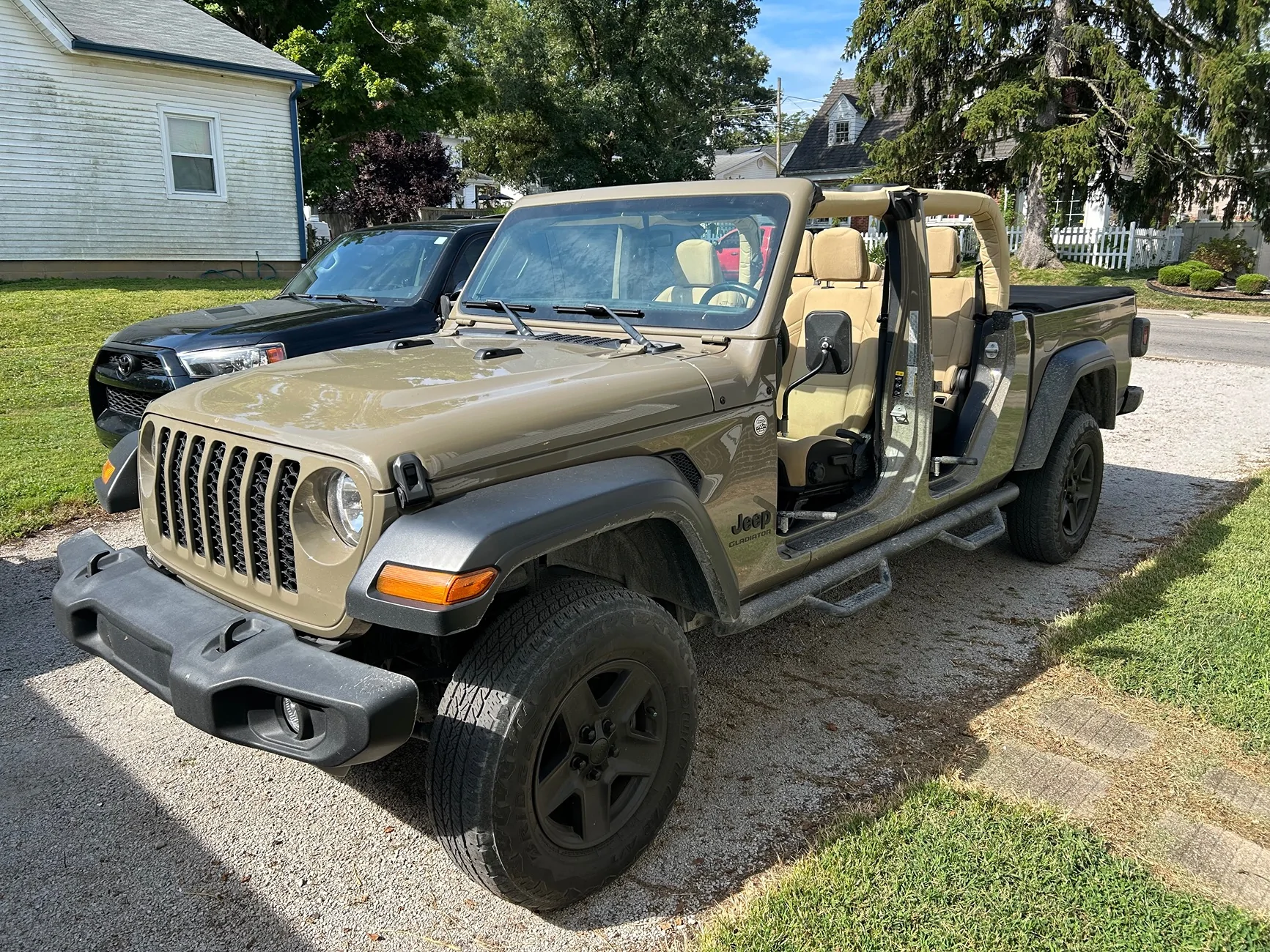 Jeep Gladiator FS/FT: NFab Podium Steps IMG_7602