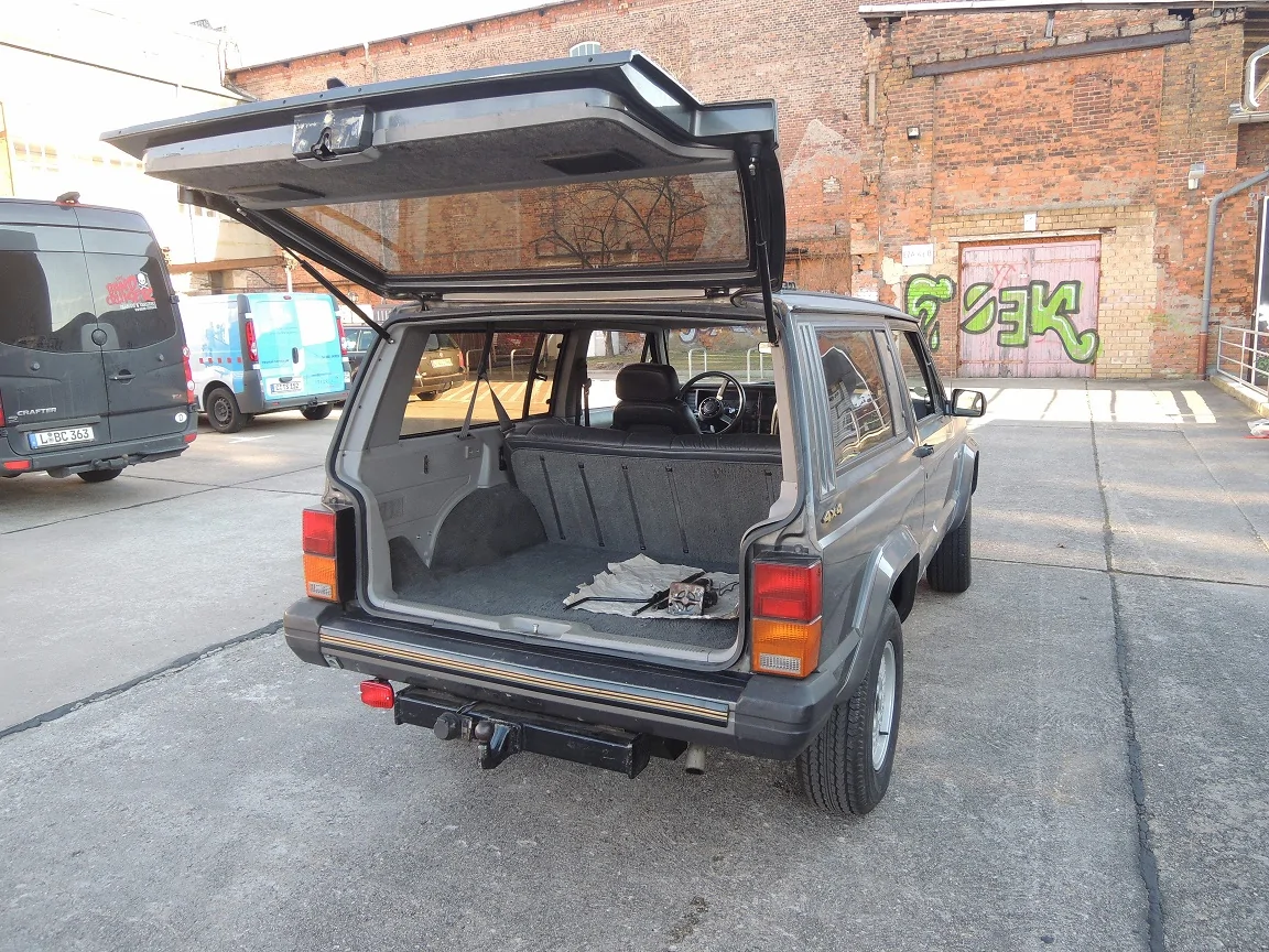 Jeep Gladiator Adding a XJ 1987 4.0 Limited with LPG +spares and getting rid of a 2005 GC Overland 3.0 CRD? DSCN1893
