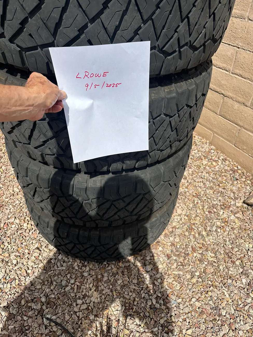 Jeep Gladiator Nitto Ridge Grappler Tires, 4, 305 70 17 Good condition tempImagehYChF3