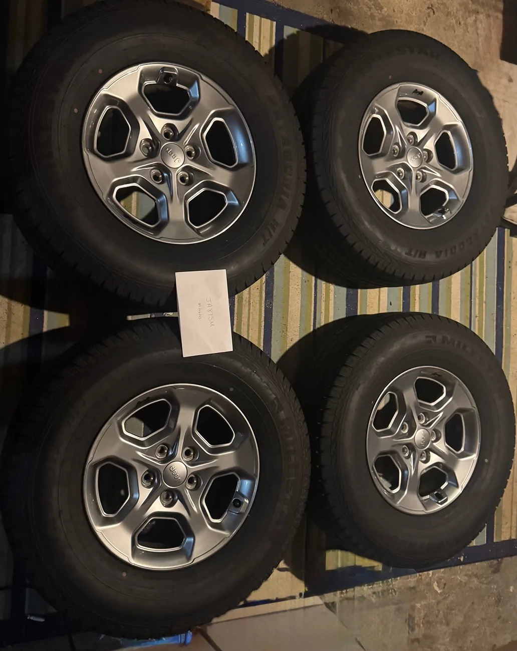 Jeep Gladiator Freedom edition (same as rubicon but silver) set of 4 285/70r17 <4k on tires tpms IMG_2538