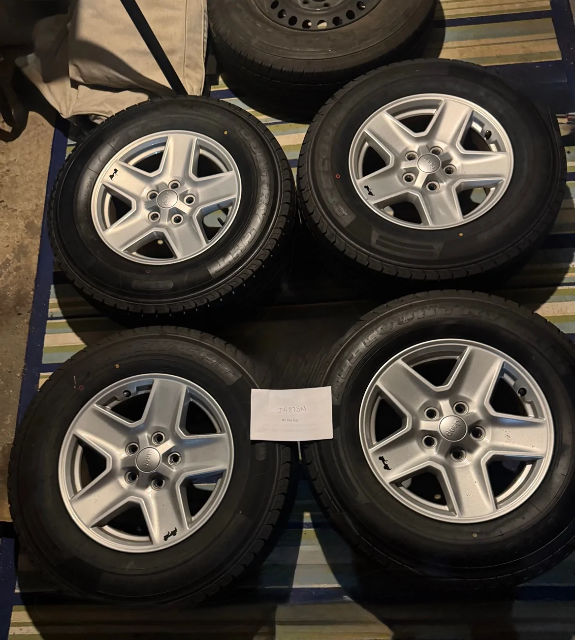 Jeep Gladiator Sport Gladiator Wheels Take offs with spare tpms 245/75r17 IMG_2545