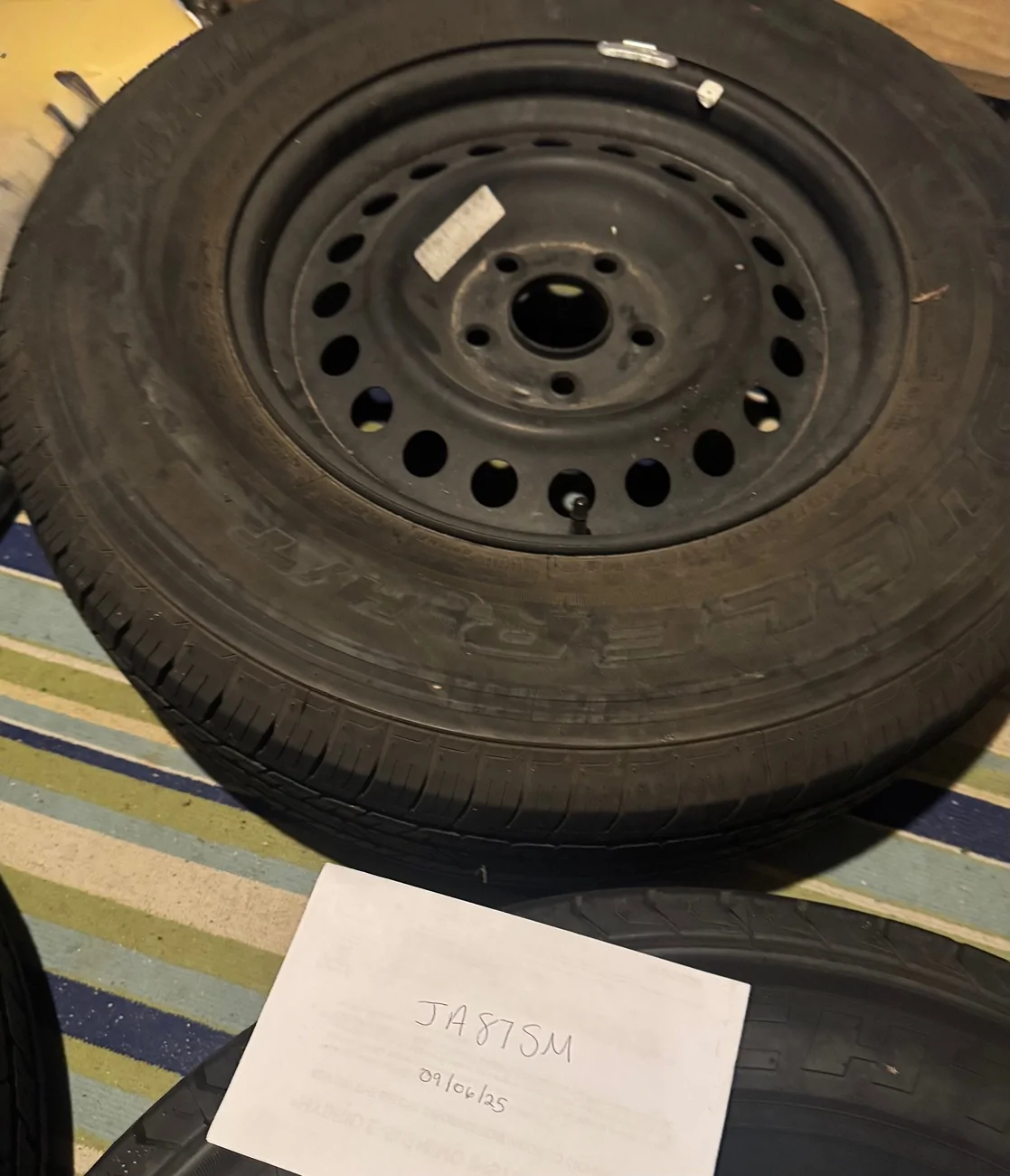 Jeep Gladiator Sport Gladiator Wheels Take offs with spare tpms 245/75r17 IMG_2550