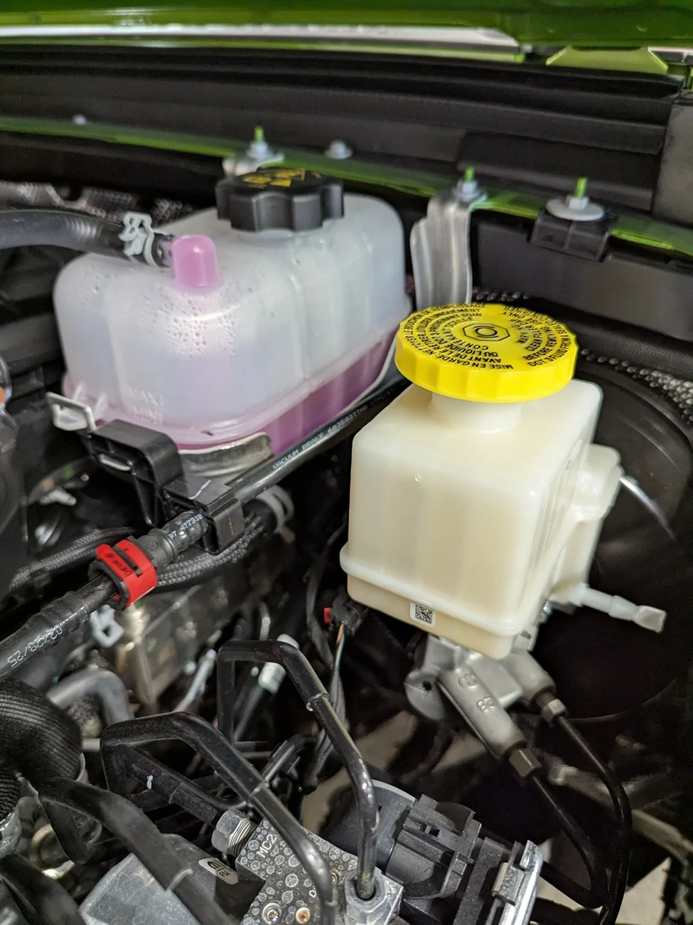 Jeep Gladiator New Mojave - Multiple leaks PXL_20250419_204134647