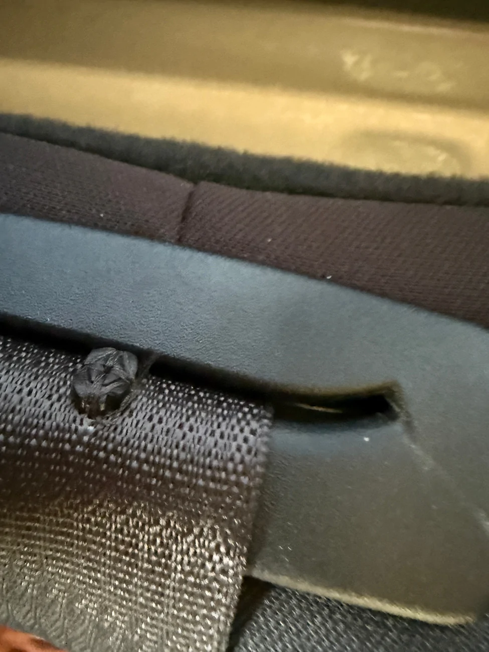 Jeep Gladiator Seatbelt RELATED - this the right subforum? IMG_6205