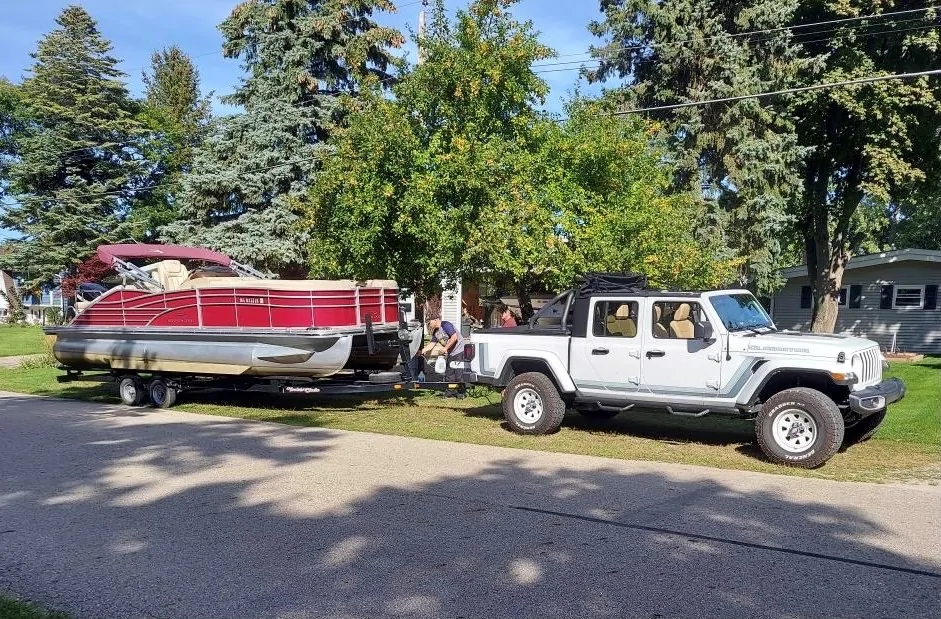 Jeep Gladiator Thoughts coming from a full size pickup to a Gladiator? Bennington end of season dirty