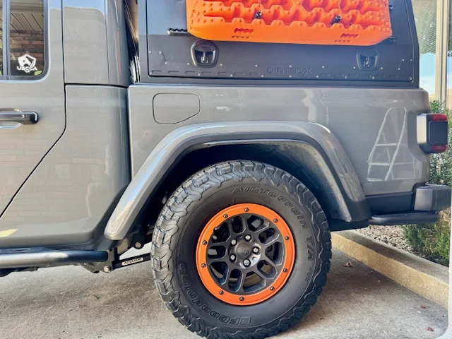 Jeep Gladiator What are your experiences with the ACCUAIR system? IMG_3600