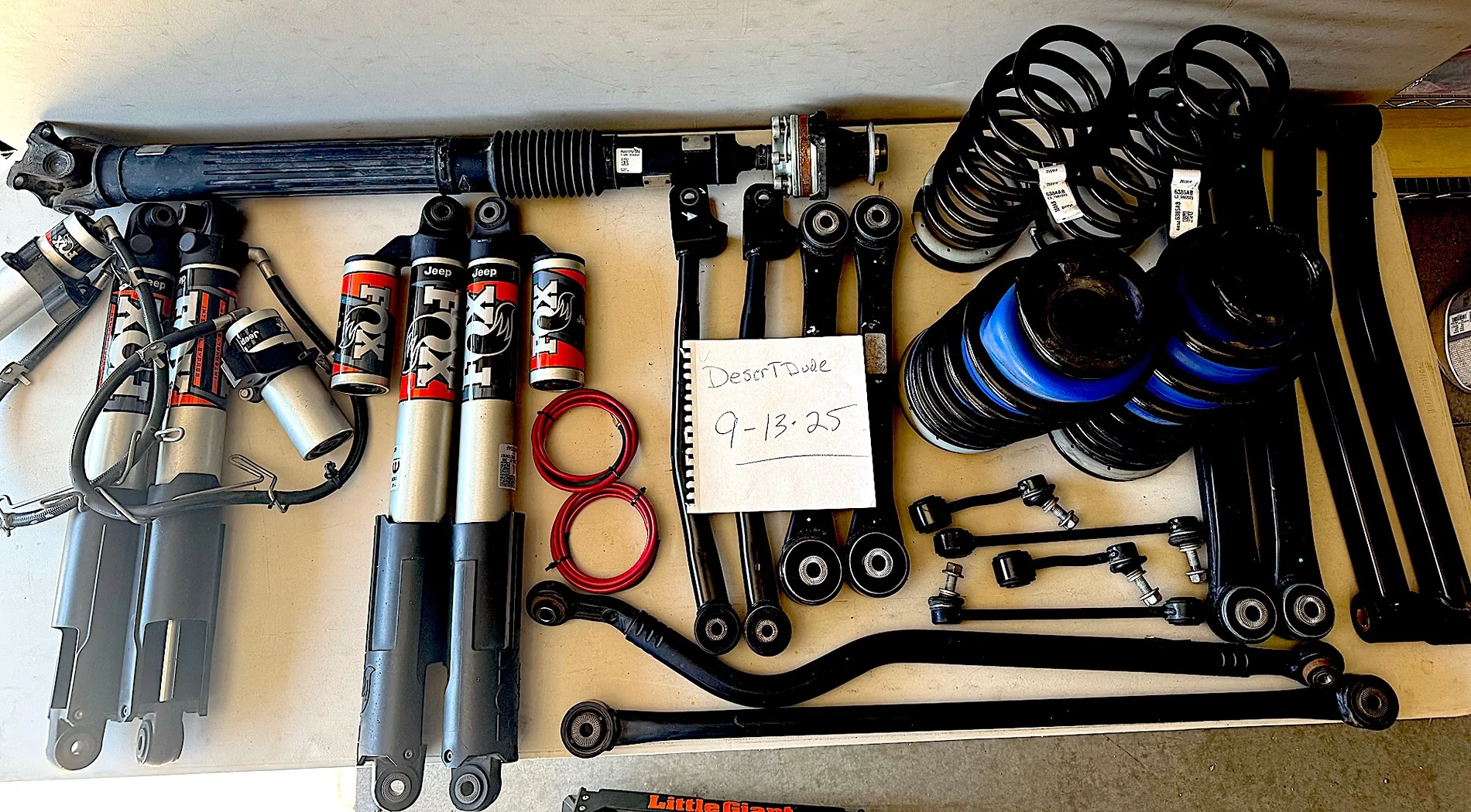 Jeep Gladiator 2023 Gladiator Mojave Take off Suspension W/ Fox Shocks IMG_0468