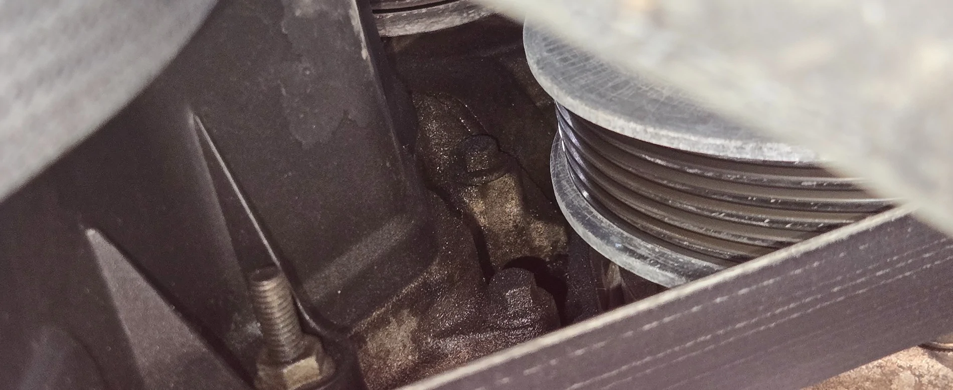 Jeep Gladiator 3.0 oil leak, source thoughts? 20250914_163522