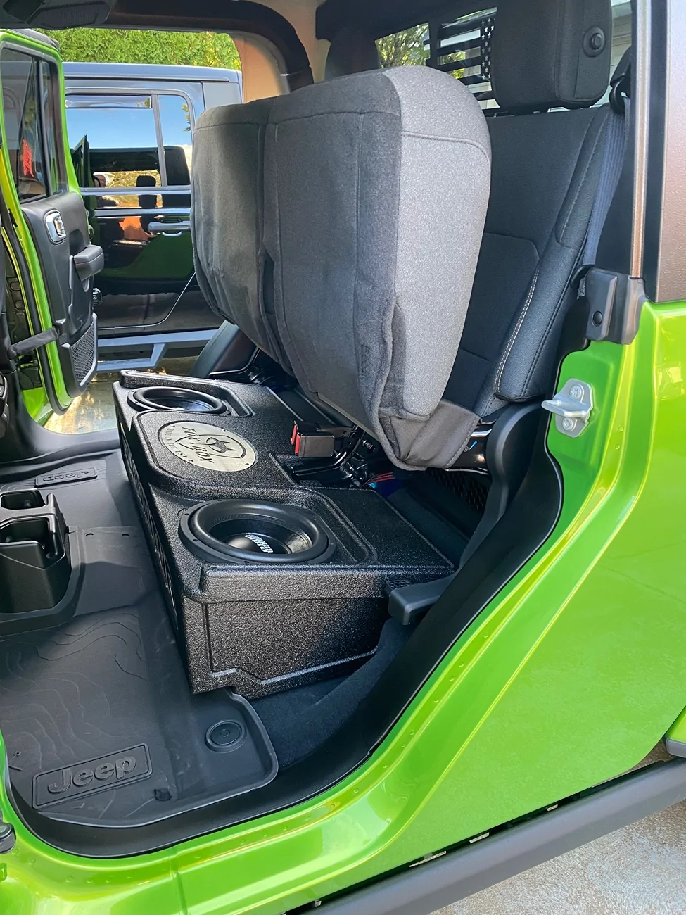 Jeep Gladiator Full audio upgrade - bye bye Alpine, hello Kicker my old friend IMG_1259