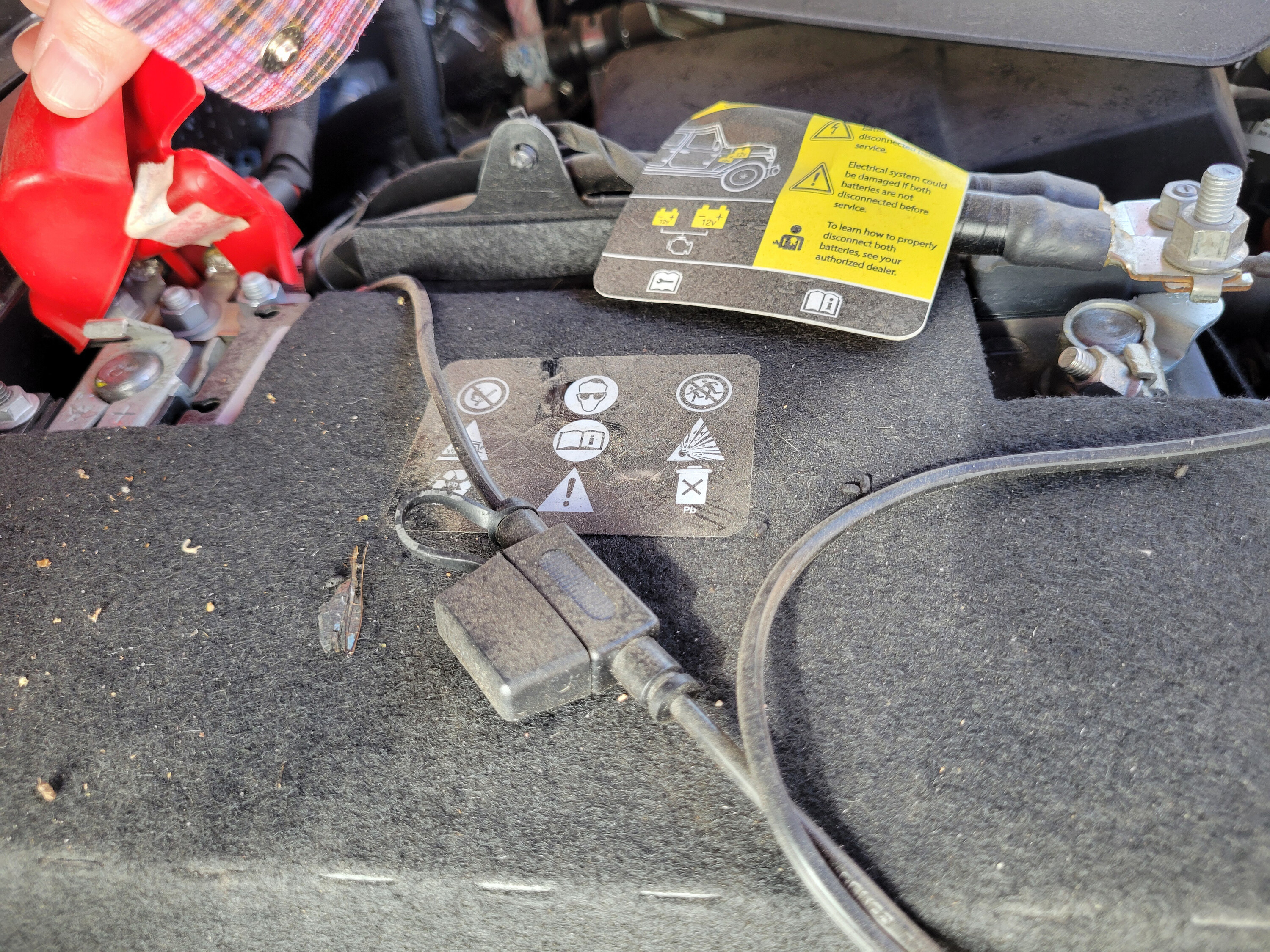 Jeep Gladiator Battery Tender hookup 0RXORX2