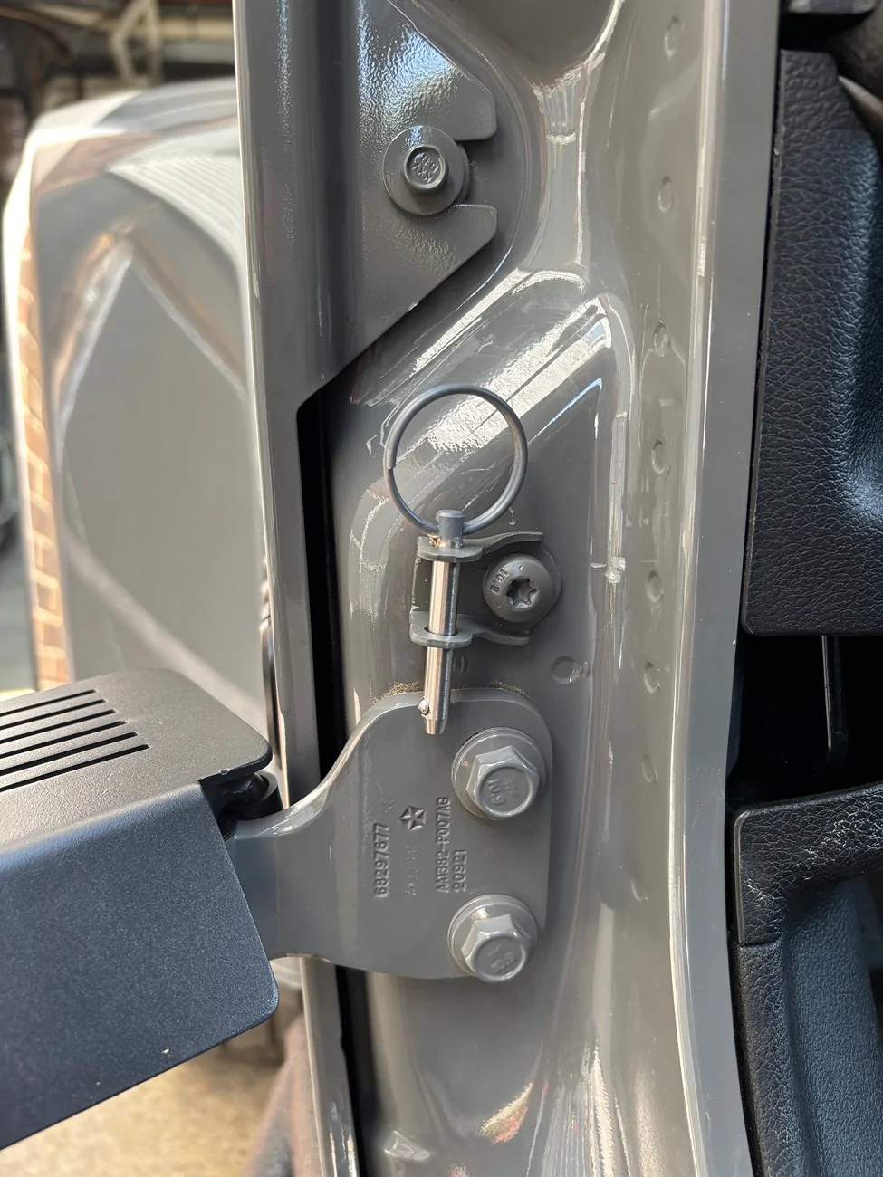 Jeep Gladiator Making Jeep Doors Quick Release IMG_3607