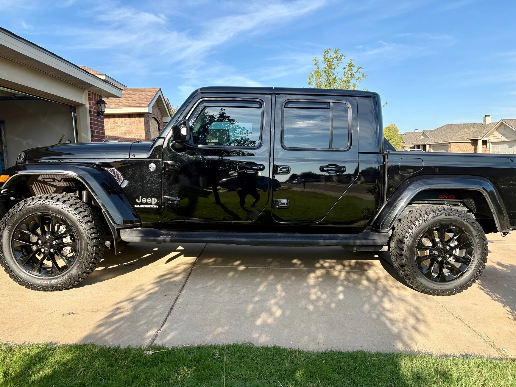 Jeep Gladiator Gladiator waiting for me after work makes me smile! IMG_4135