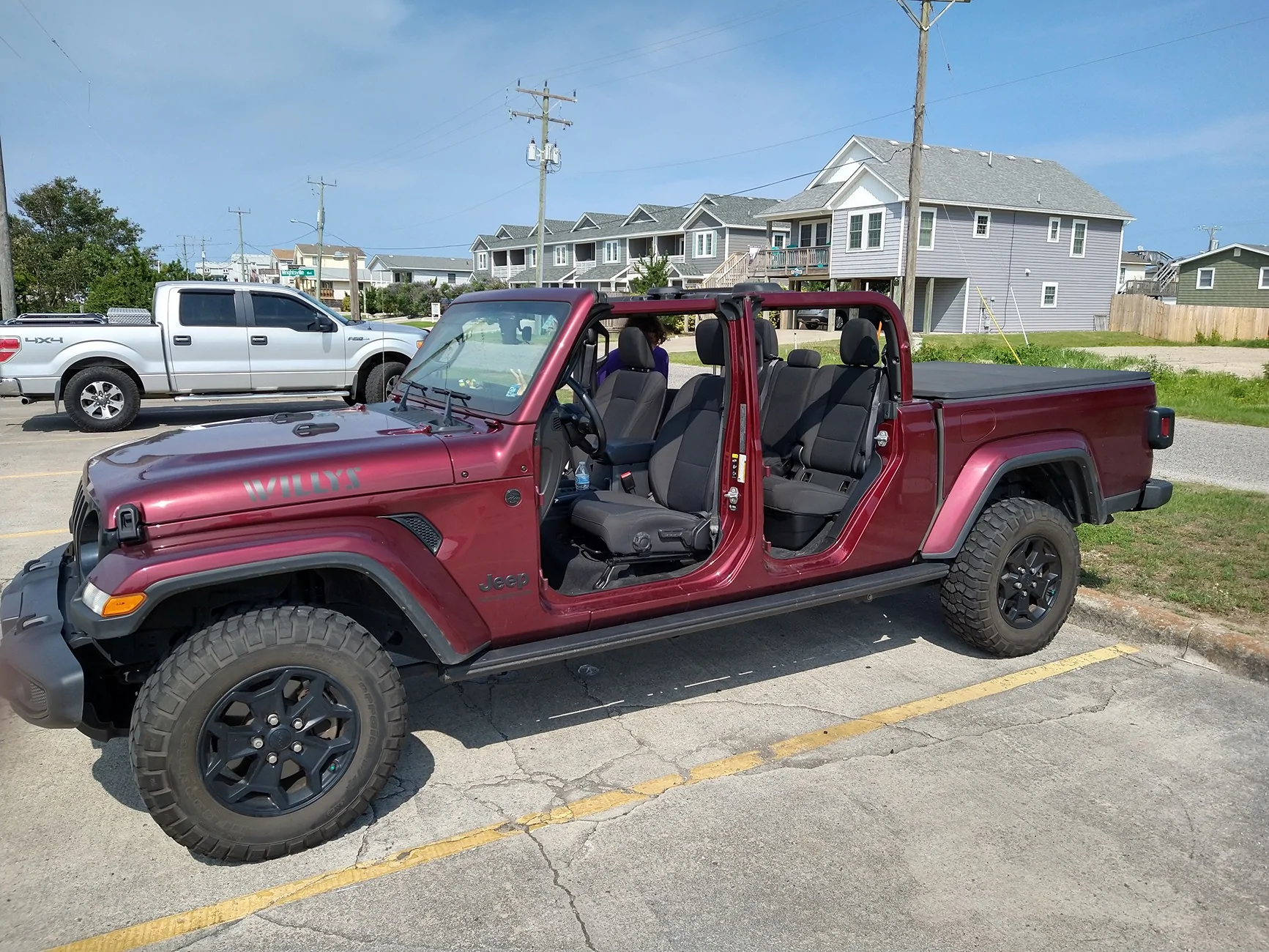 Jeep Gladiator Gladiator waiting for me after work makes me smile! JT 2
