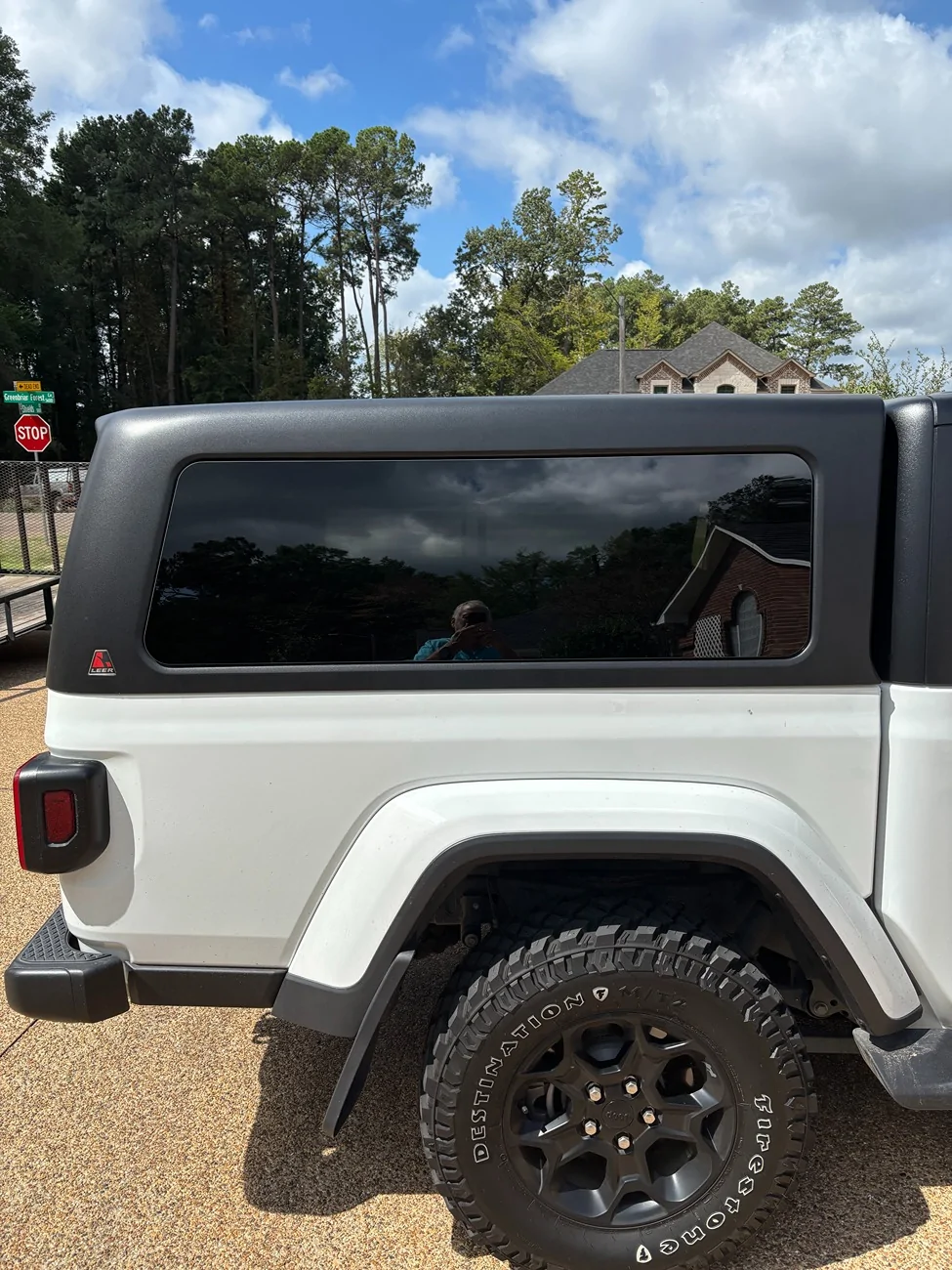 Jeep Gladiator Leer 100XQ Cap - Bedrug Mat - Tailgate mat - Pop N Lock E7C124B4-B3A5-415E-8C9F-4F0E850DB702