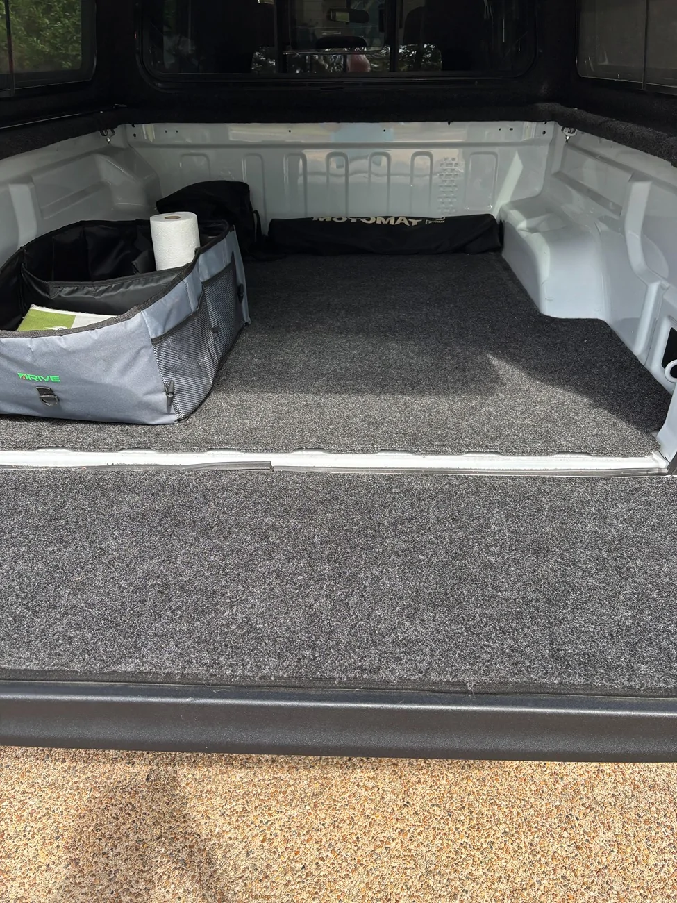 Jeep Gladiator Leer 100XQ Cap - Bedrug Mat - Tailgate mat - Pop N Lock 6D31DC49-E27A-4EF6-9C5A-DD2CBF439308