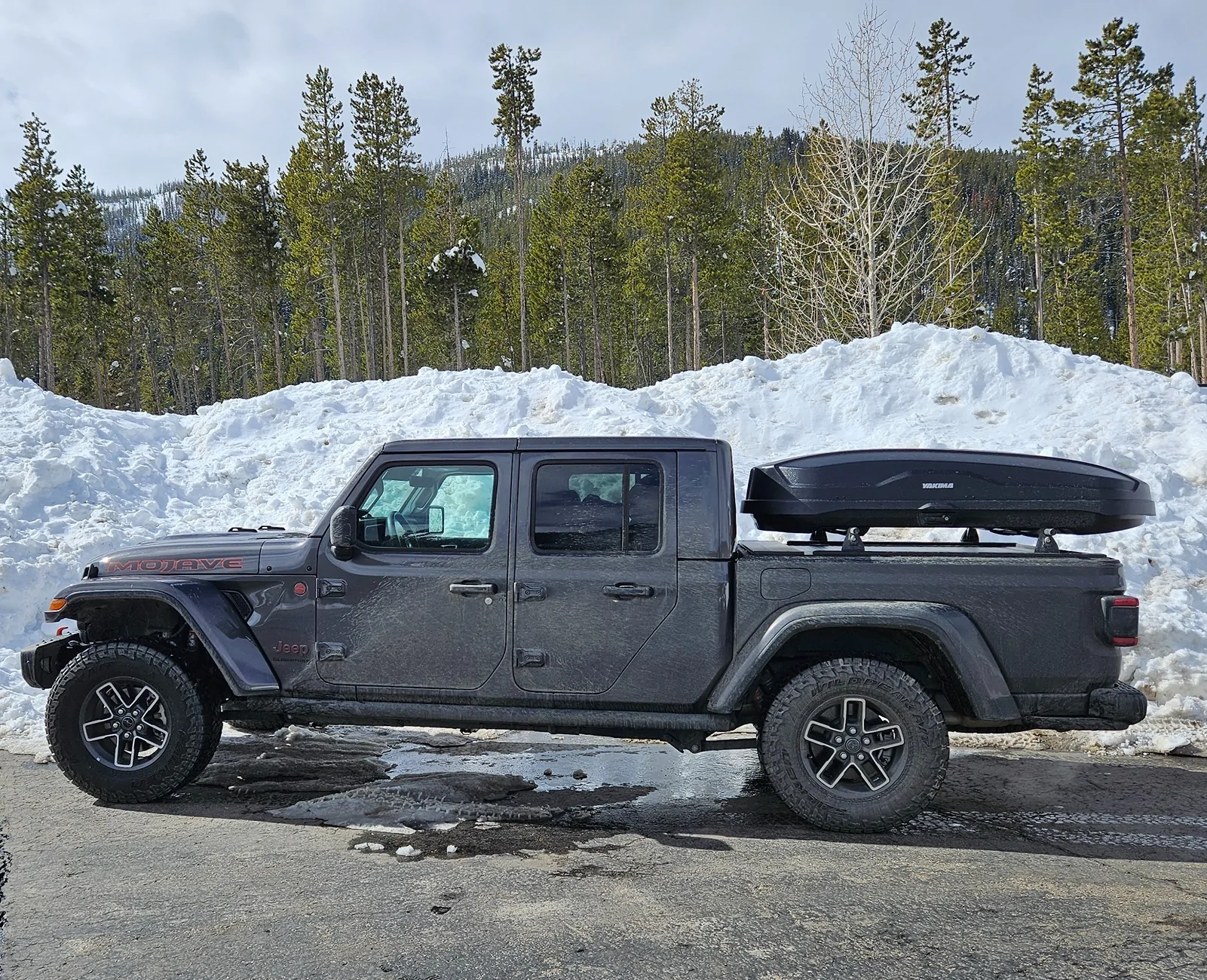 Jeep Gladiator Bed cover with rack 20250224_120854