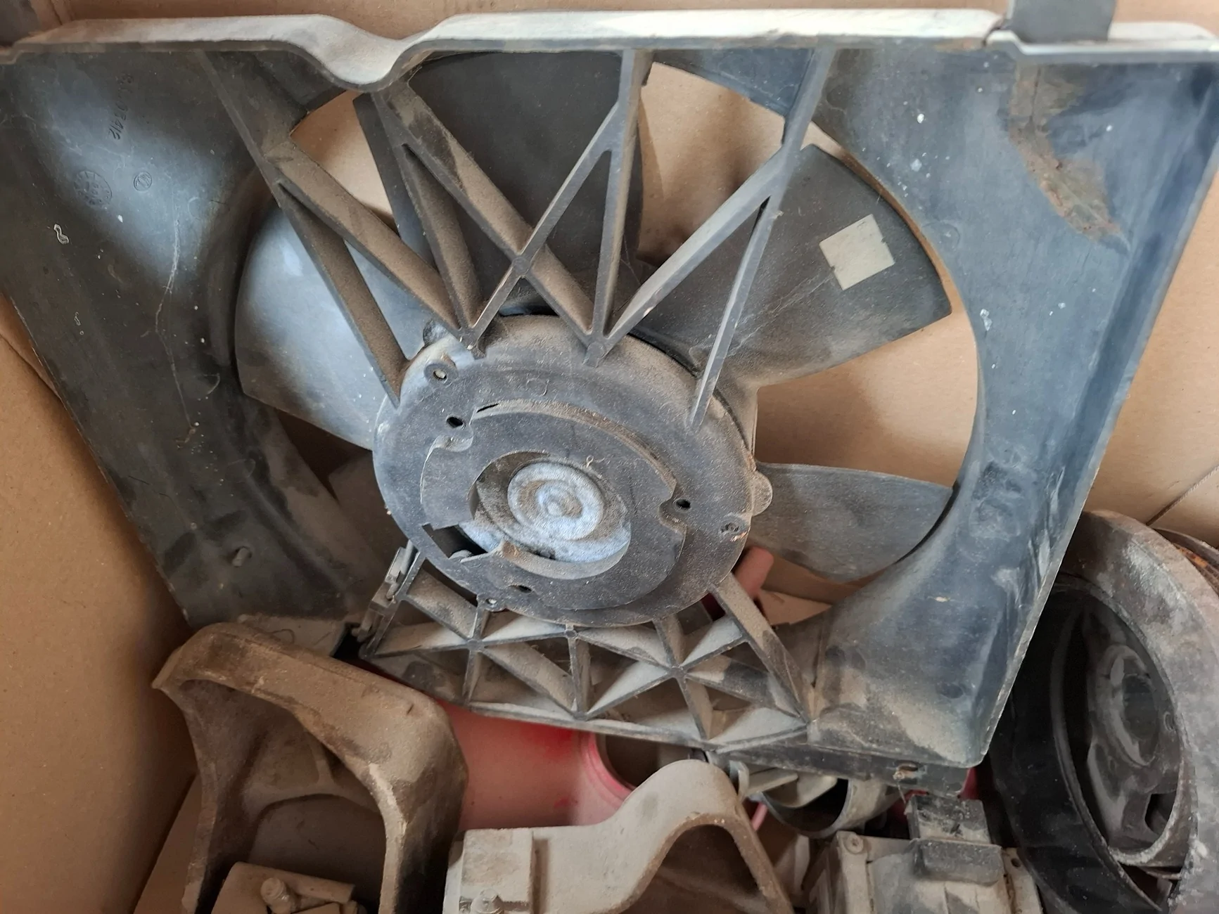 Jeep Gladiator Adding a XJ 1987 4.0 Limited with LPG +spares and getting rid of a 2005 GC Overland 3.0 CRD? 20250922_151424