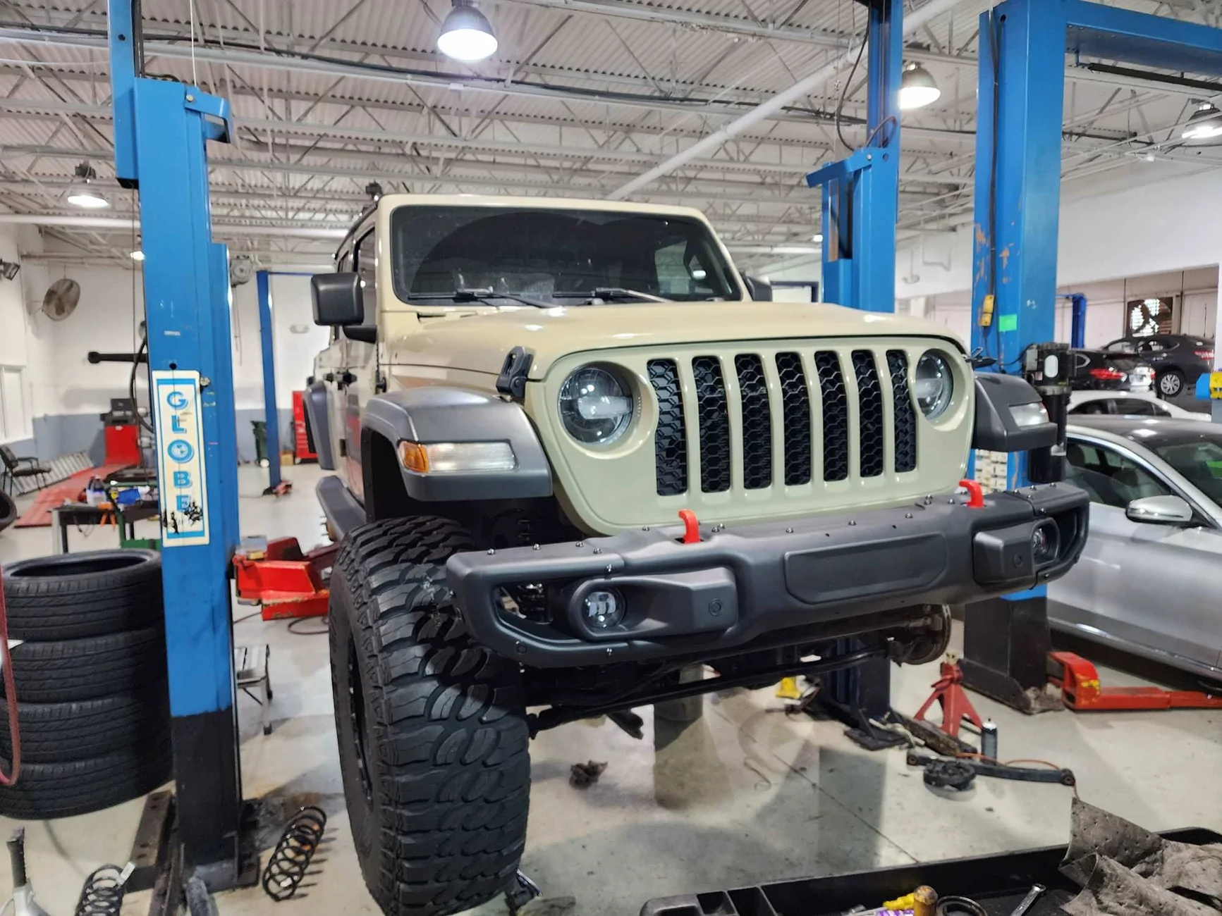 Jeep Gladiator 2020 6MT Gobi Gladiator on 40's e93bf9de-ca3d-4de9-824d-df1a4caa9499