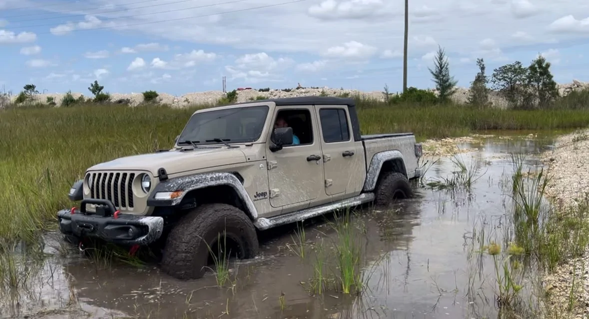 Jeep Gladiator 2020 6MT Gobi Gladiator on 40's View_recent_photos