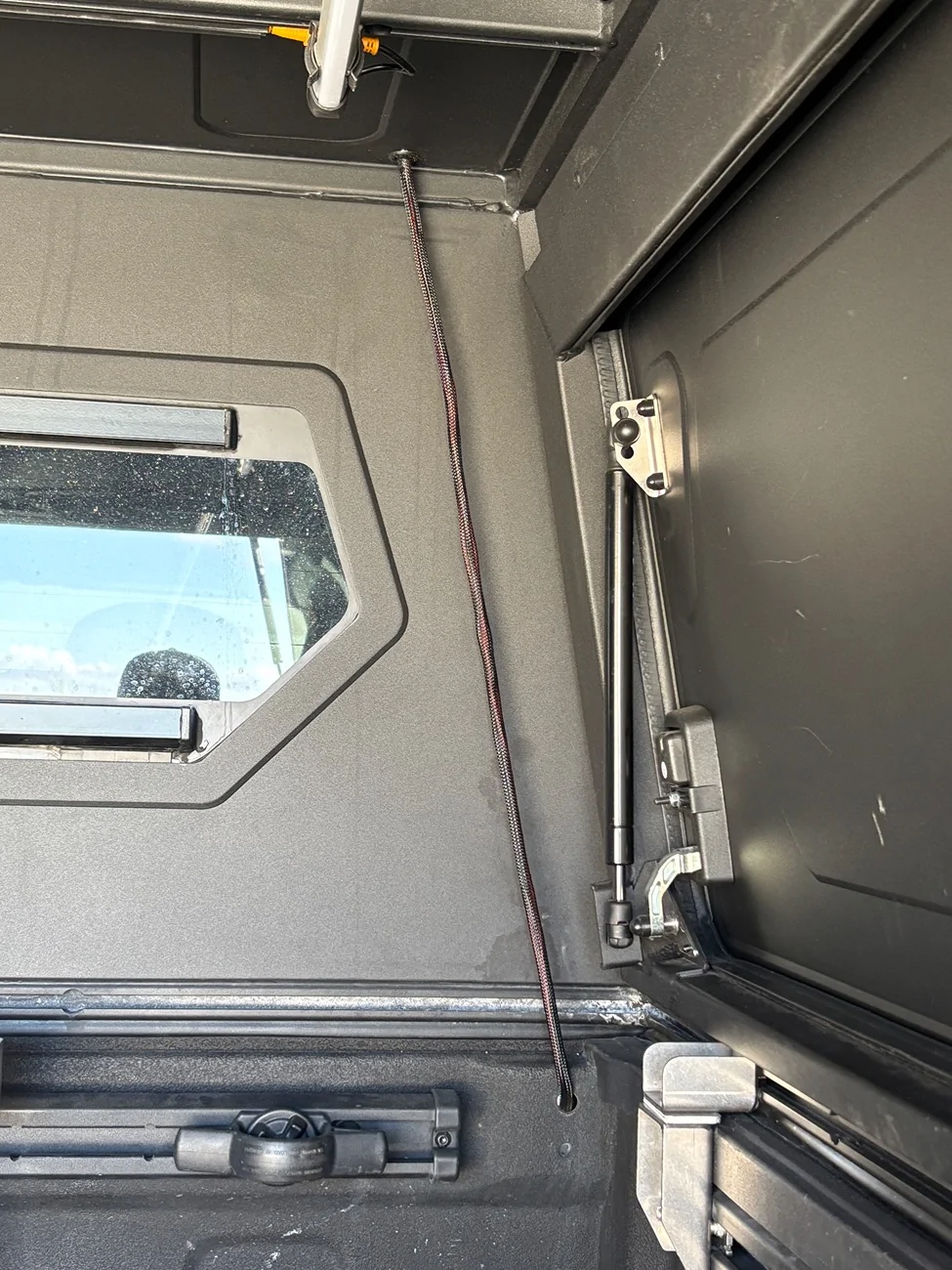 Jeep Gladiator Alu-Cab Contour Canopy Roll Call - not Camper IMG_7273