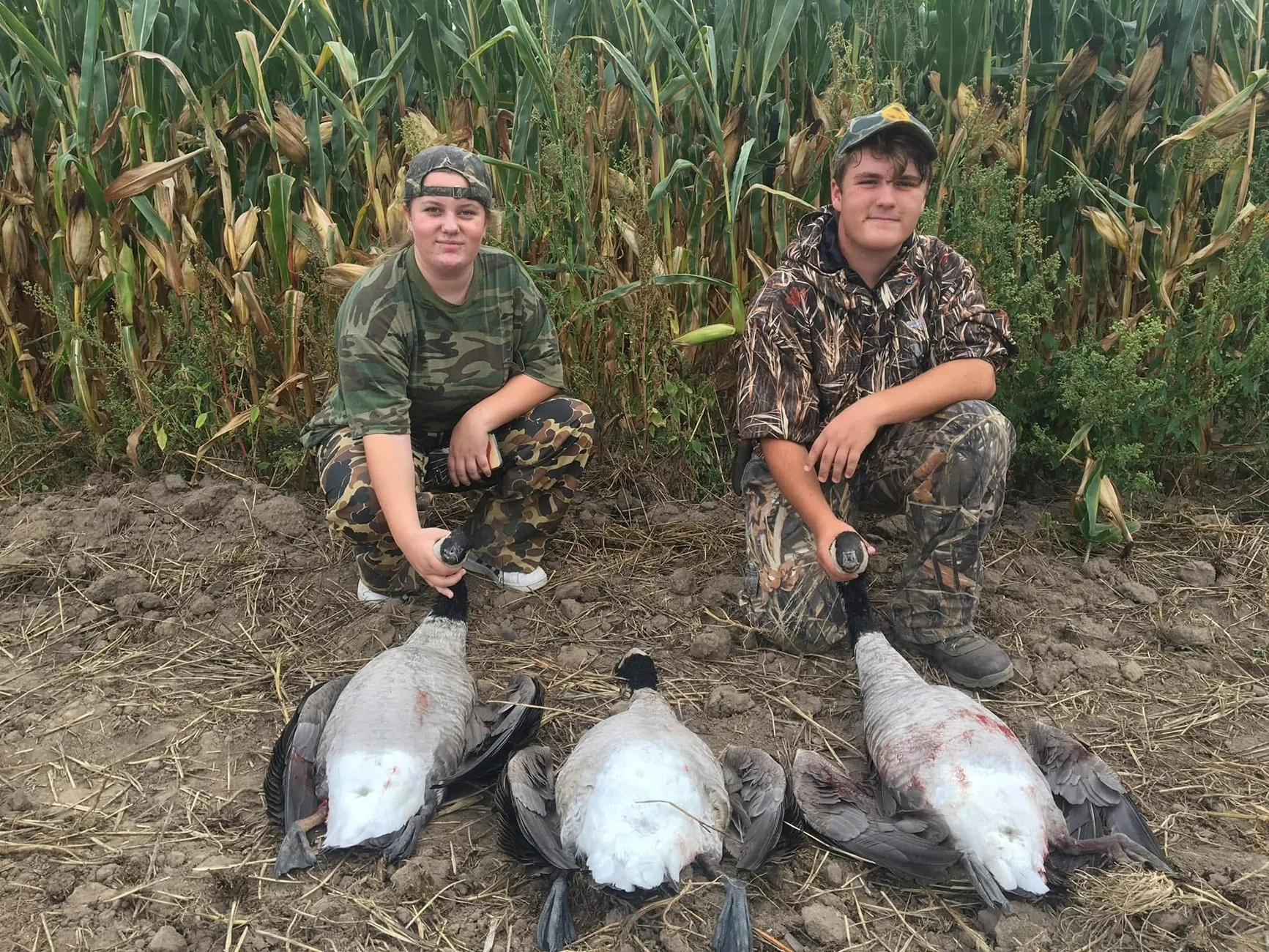 Jeep Gladiator 2025 Hunting Goose hunting with the kids