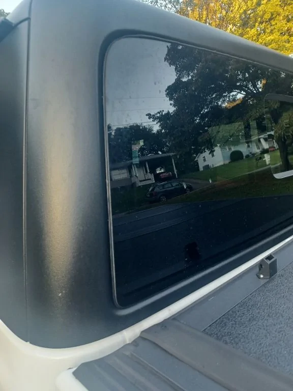 Jeep Gladiator Leaking rear window : fixes for those who don't want to play dealer roulette, wait 2 months, have their top scratched, seats ripped etc.... 2024 Jeep Gladiator Rear Window Fix Driversid