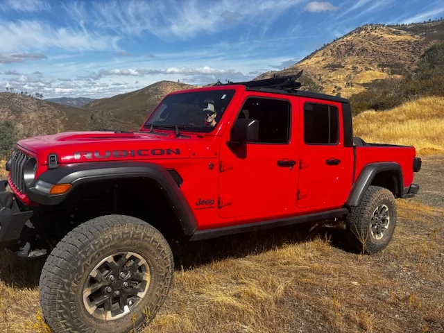 Jeep Gladiator Can I put 35' X 11.5'/17 Falken Wild Peak tires on stock Rubicon wheels? IMG_8504