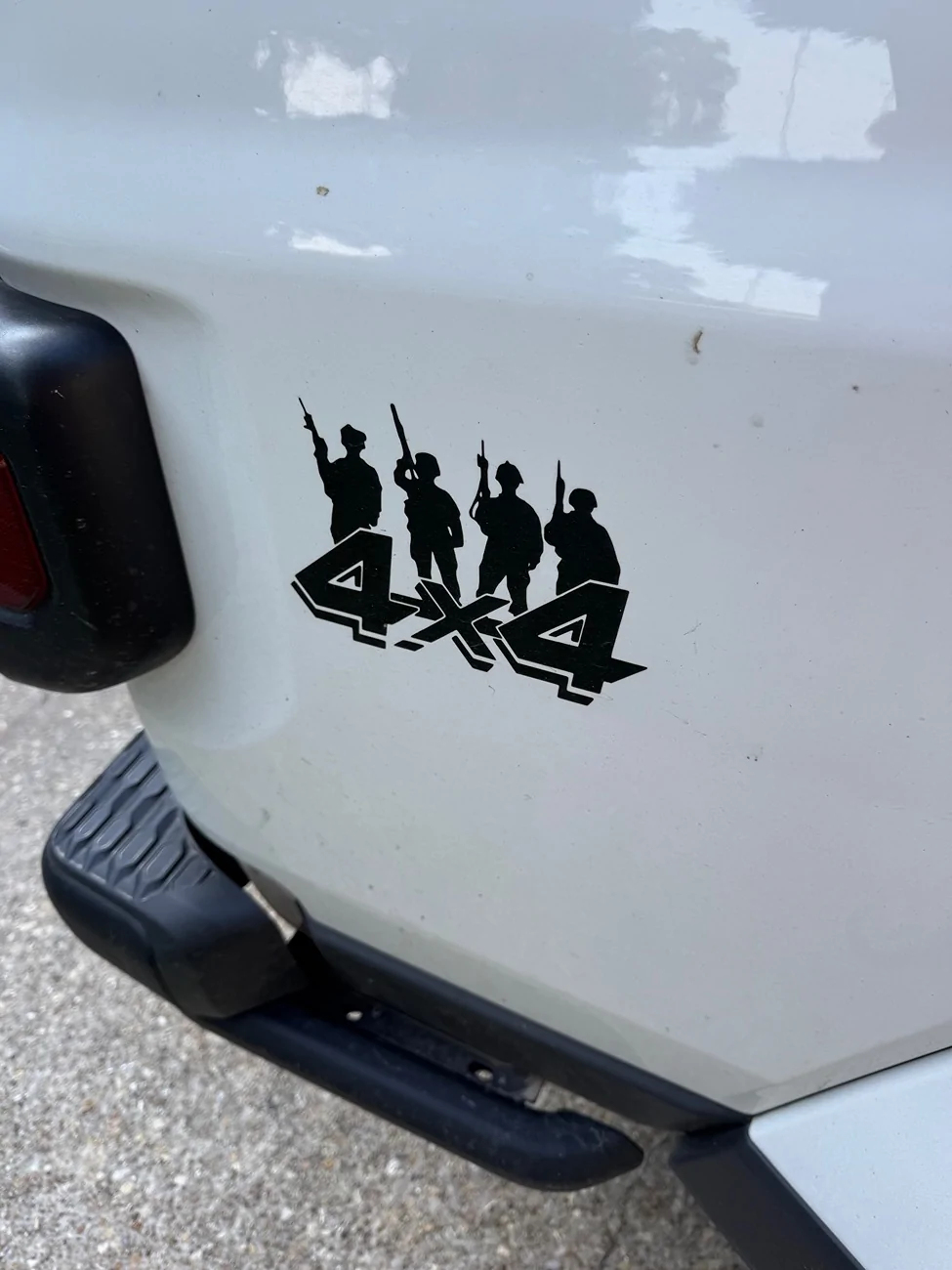 Jeep Gladiator Stickers and decal pics! IMG_3251