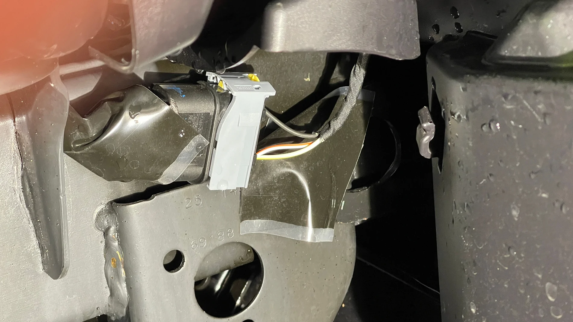 Jeep Gladiator What did Jeep stick under my fender well? RELAY?