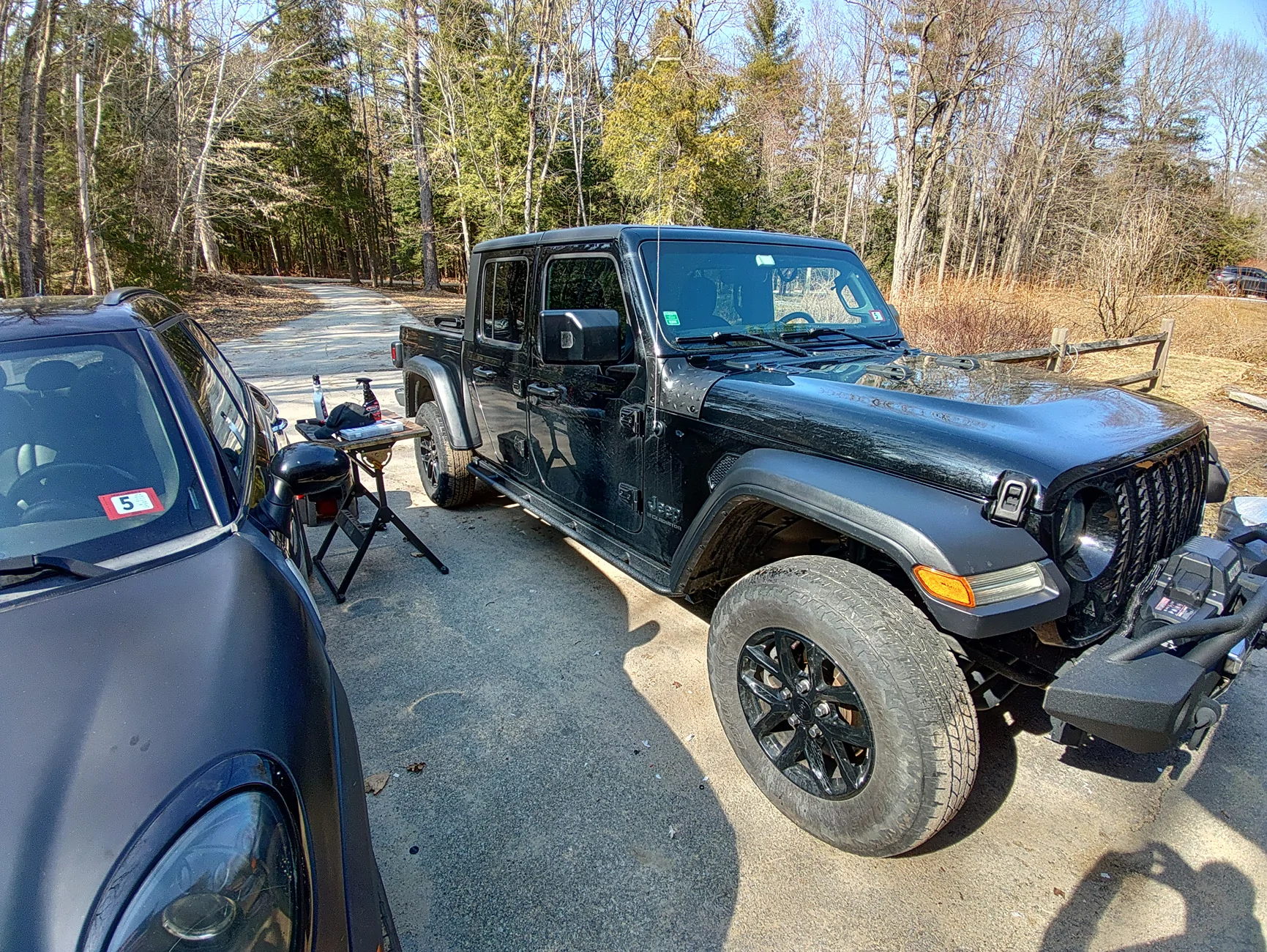 Jeep Gladiator Are Rubicon fenders WIDER than Max Tow? 1759483173529-na